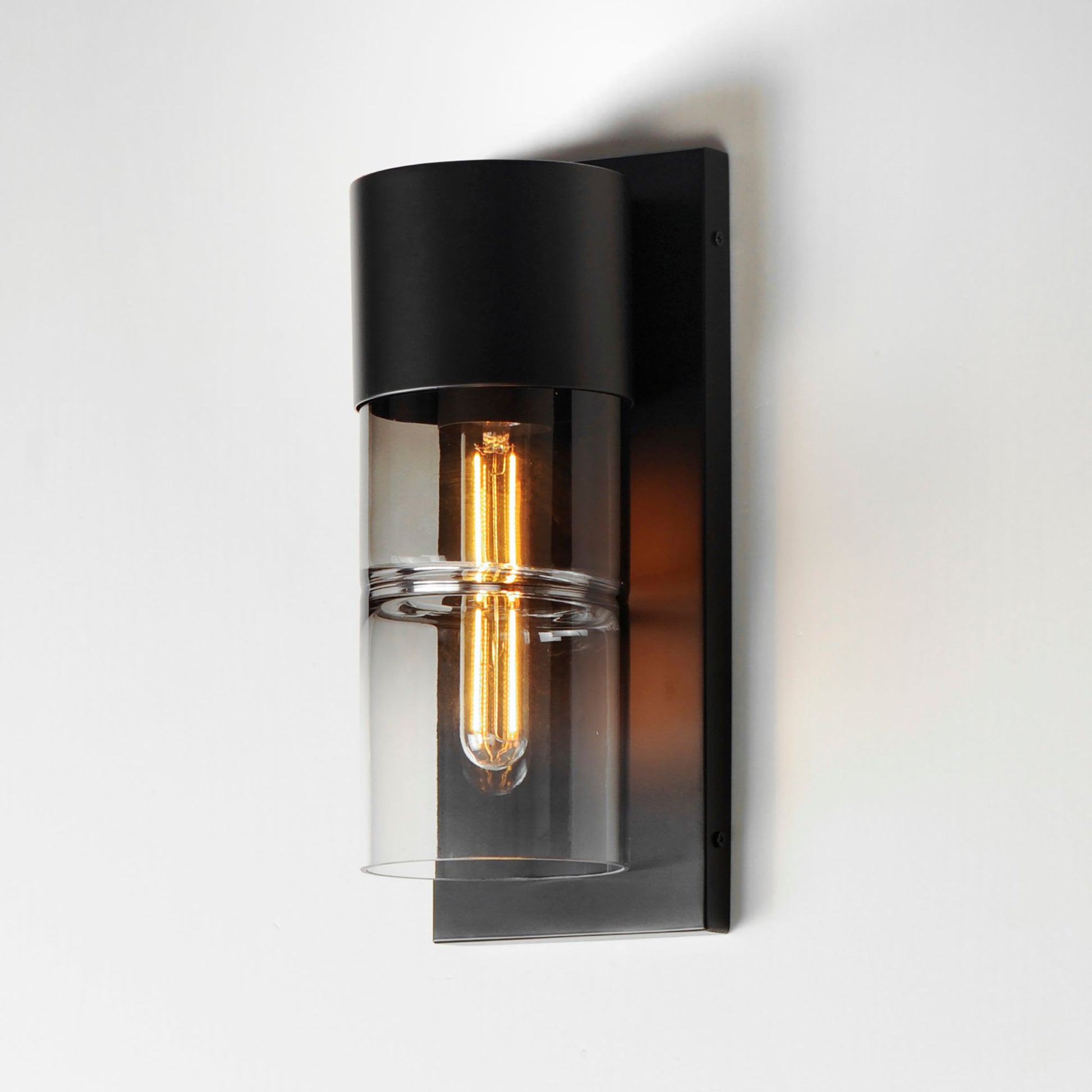 ET2 Lighting - Smokestack 14" Small LED Outdoor Wall Sconce, Black Finish | Bees Lighting