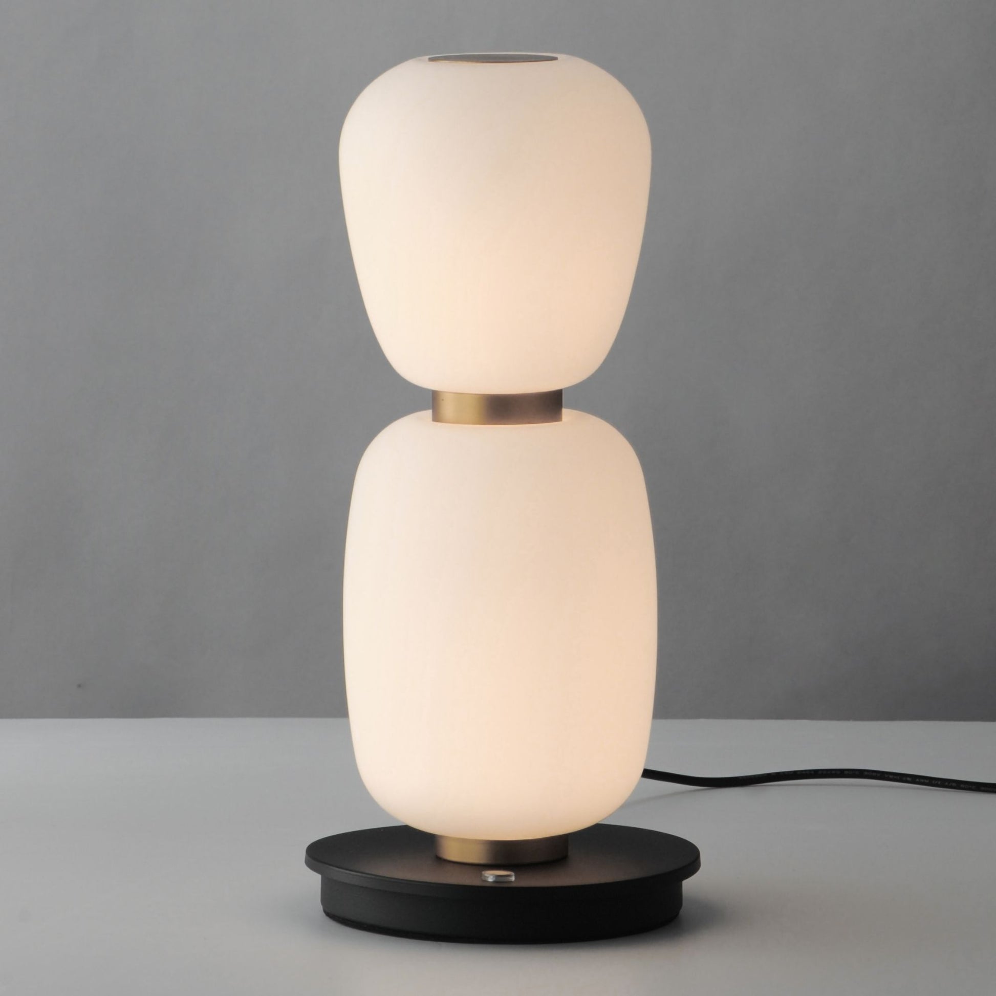 ET2 Lighting - Soji 13" LED Double Stack Portable Lamp, Black & Gold Finish | Bees Lighting