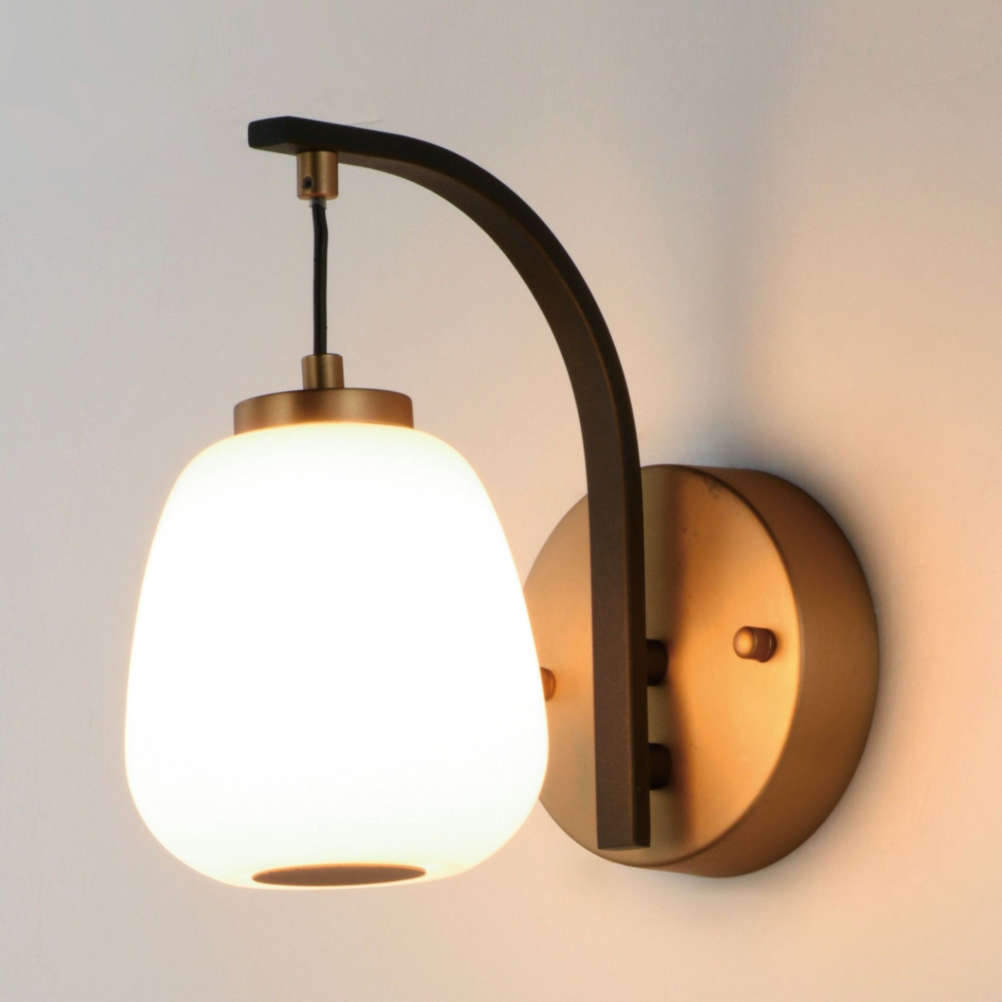 ET2 Lighting - Soji 9" LED Wall Sconce, Black & Gold Finish | Bees Lighting