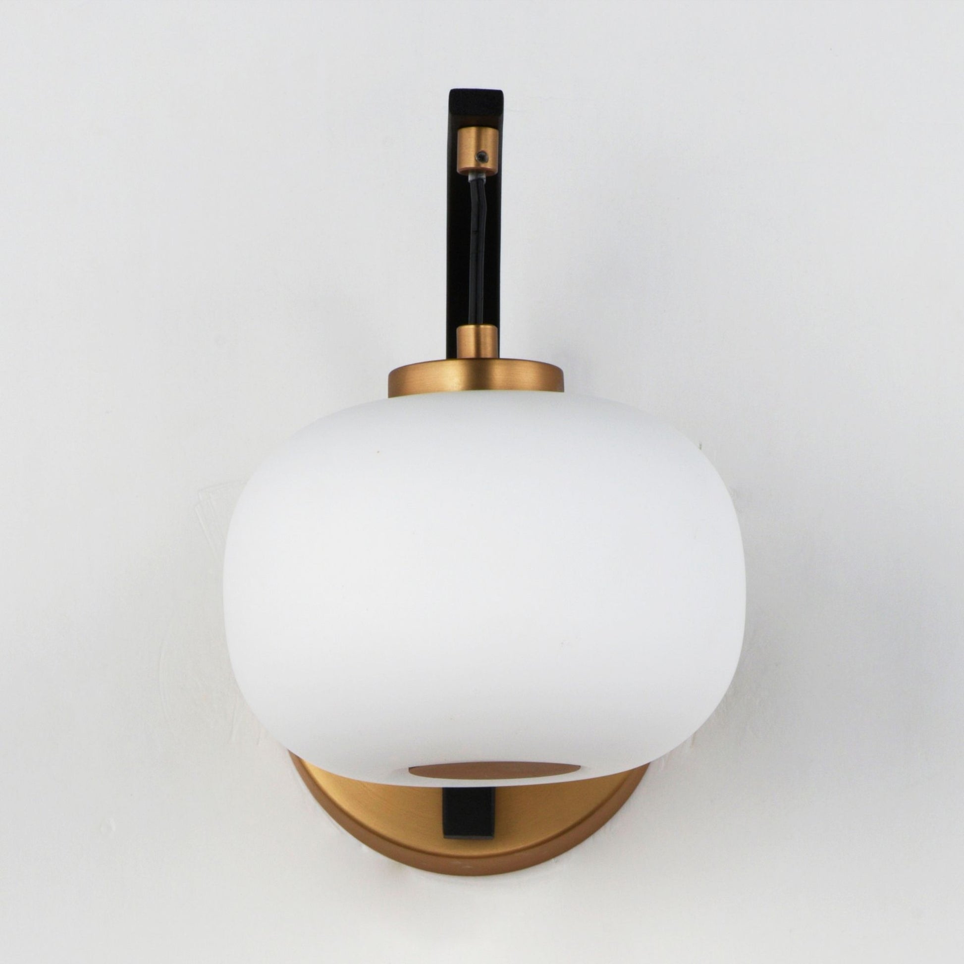 ET2 Lighting - Soji 10" Drum LED Wall Sconce, Black & Gold Finish | Bees Lighting