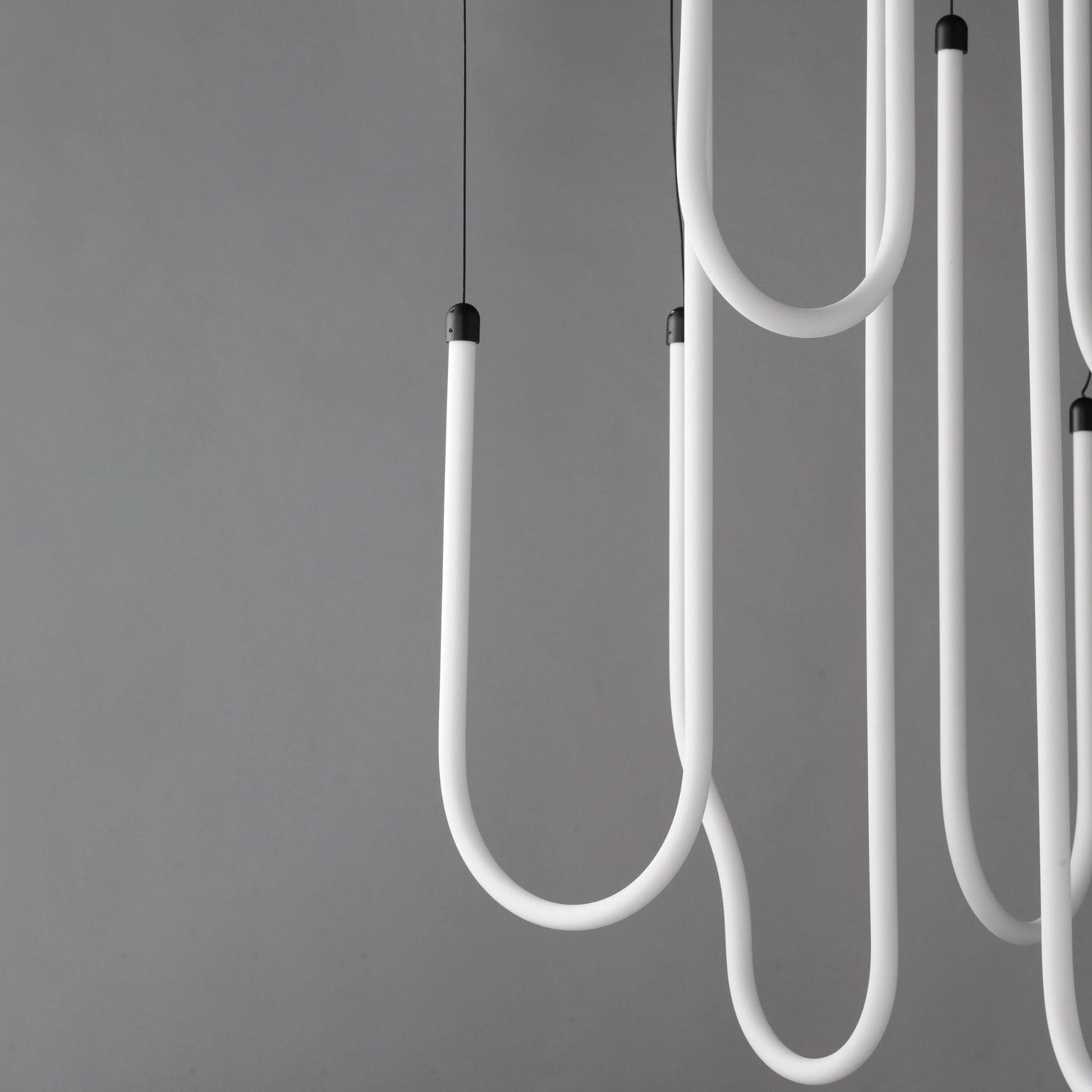 ET2 Lighting - Soleil 36" 8-Light LED Pendant, Black Finish | Bees Lighting