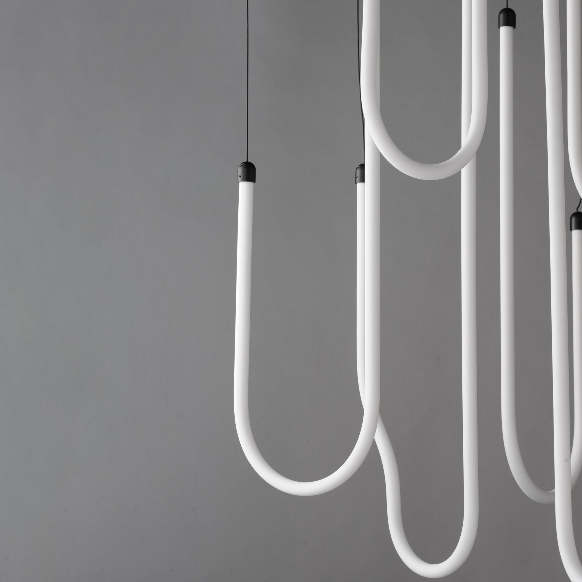 ET2 Lighting - Soleil 36" 8-Light LED Pendant, Black Finish | Bees Lighting