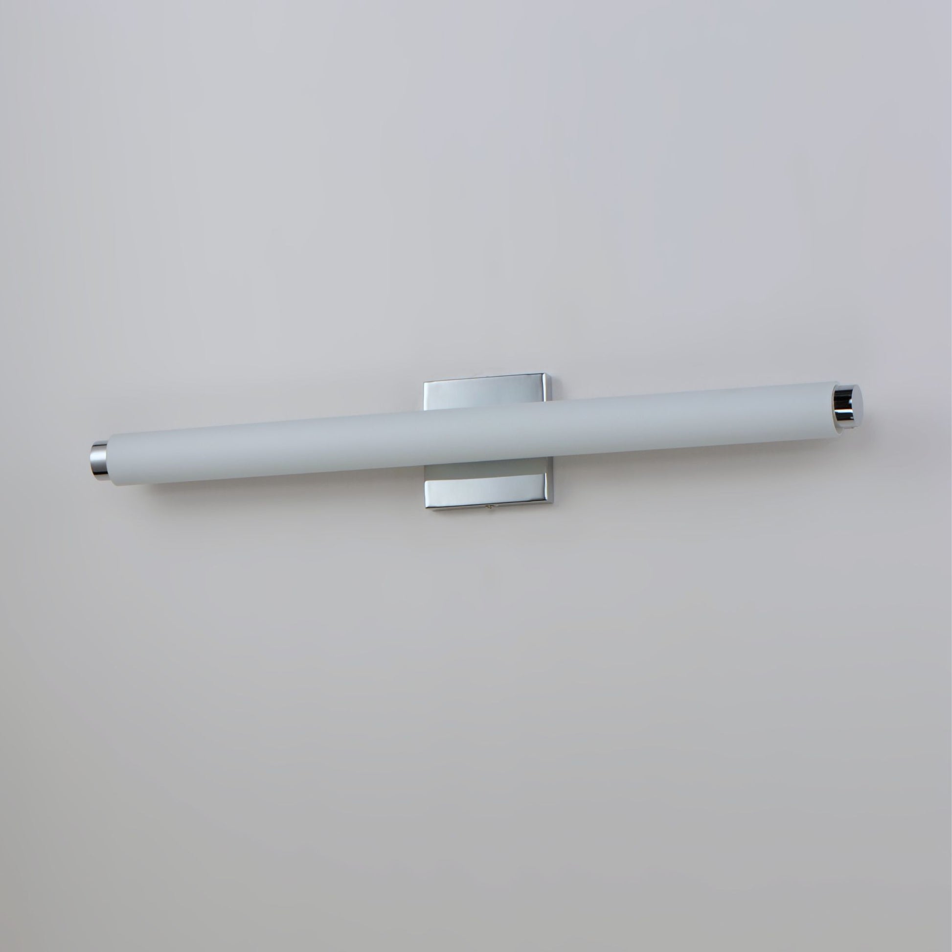 ET2 Lighting - Soprano 24" LED Bath Vanity, Polished Chrome Finish | Bees Lighting