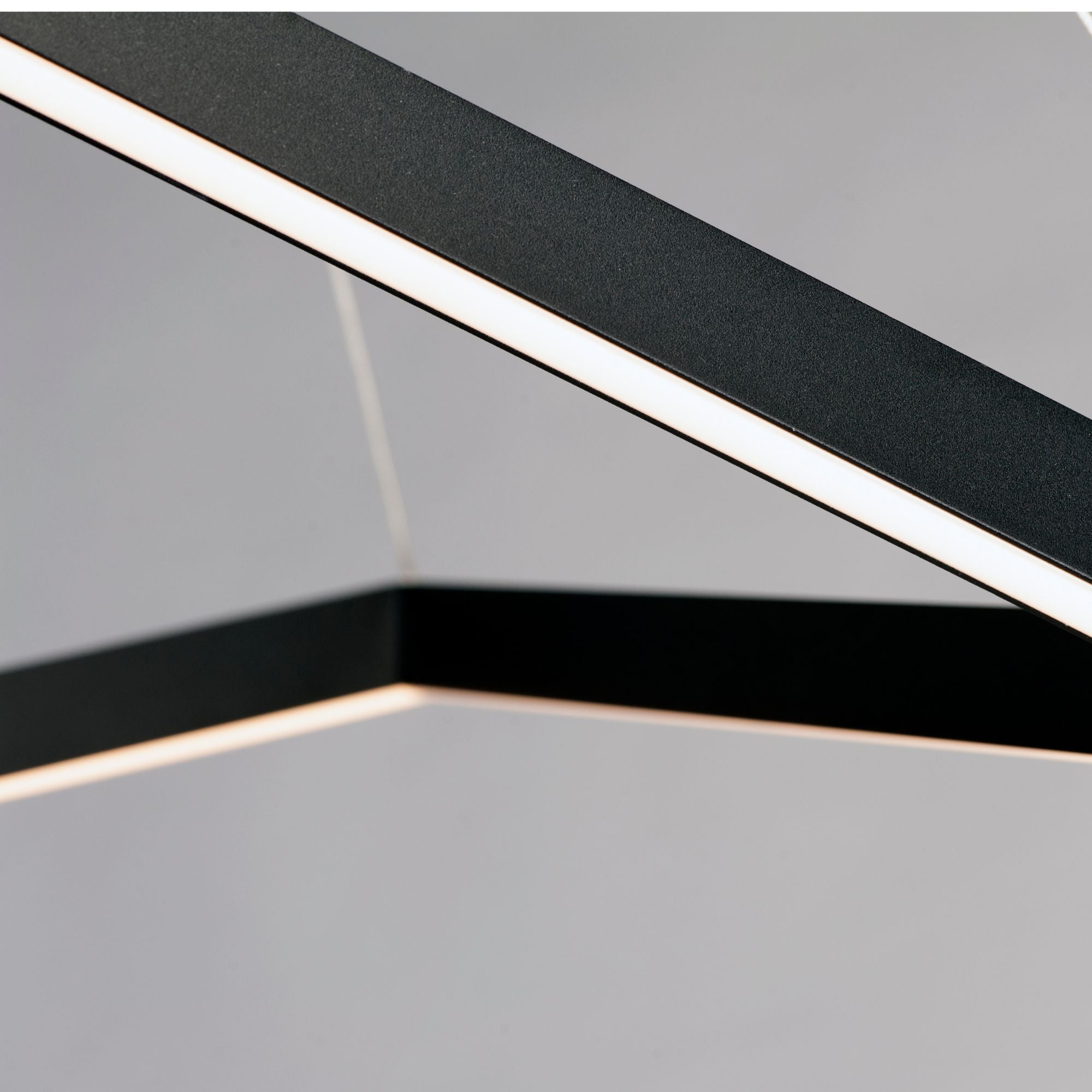 ET2 Lighting - Stealth 21" LED Pendant, Black Finish | Bees Lighting