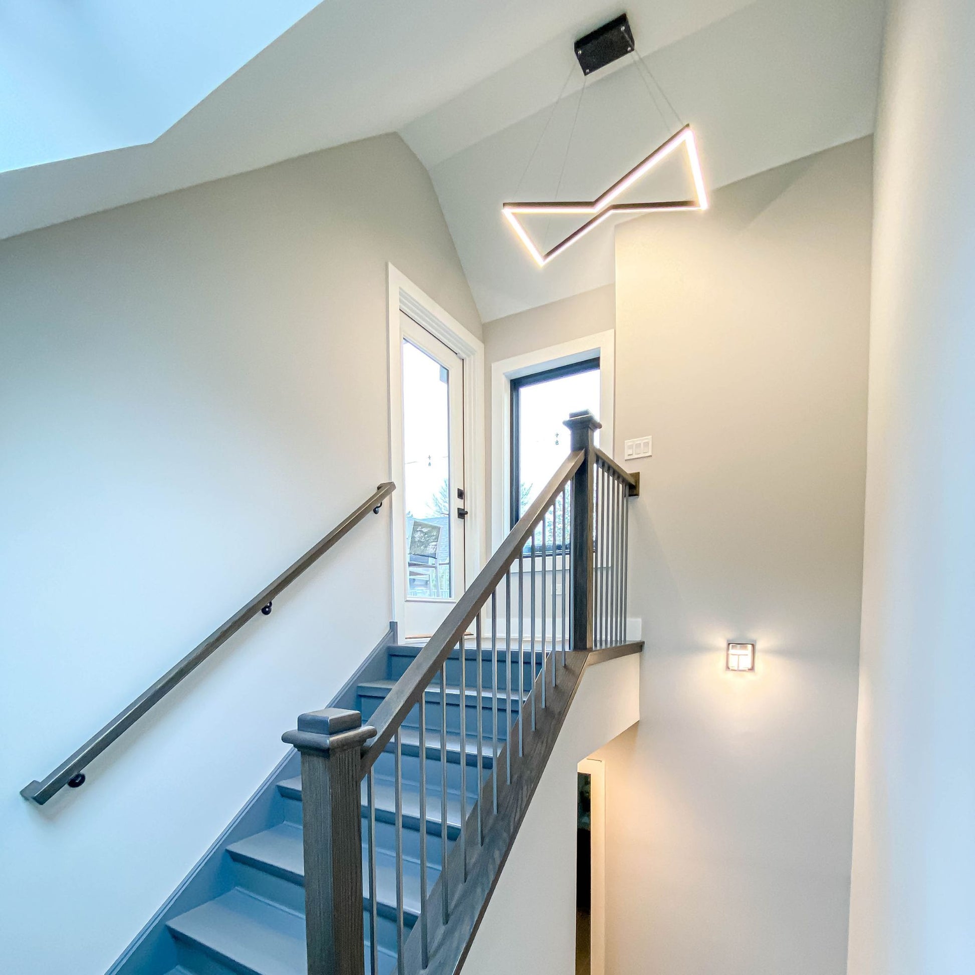 ET2 Lighting - Stealth 21" LED Pendant, Black Finish | Bees Lighting