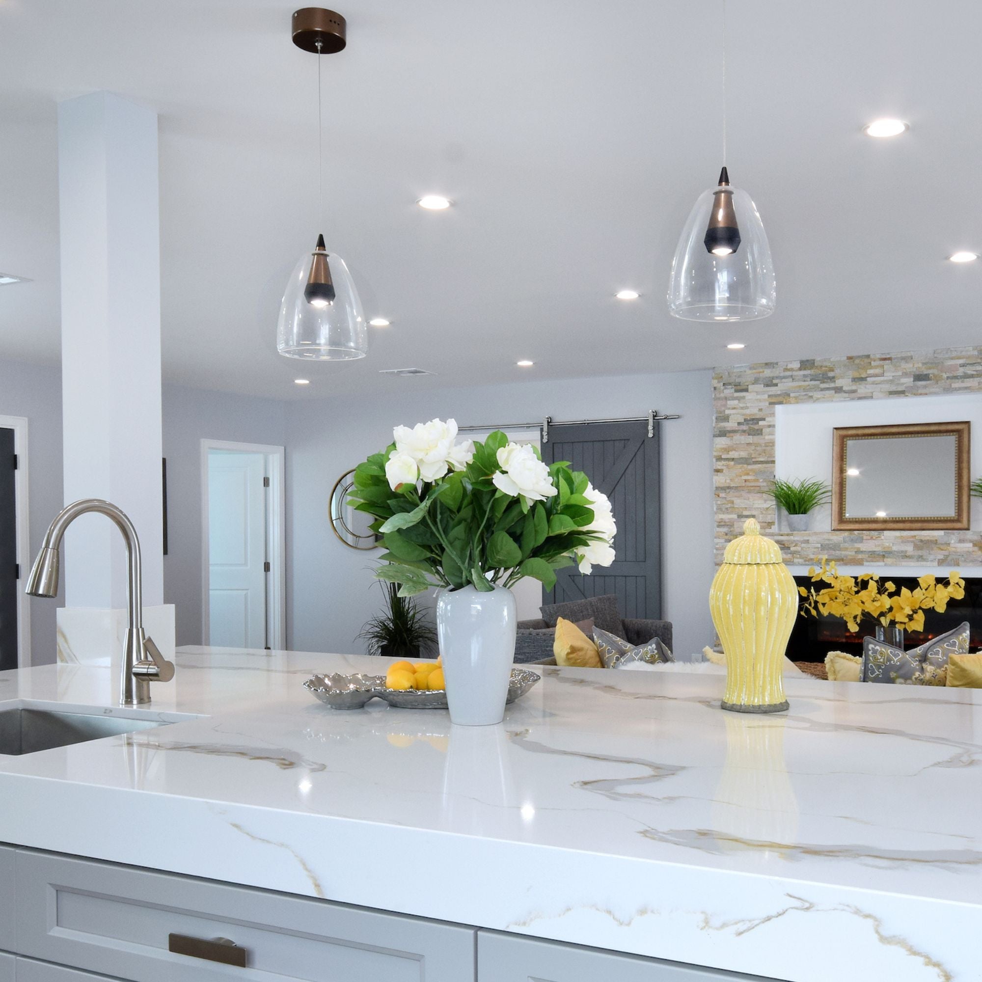 ET2 Lighting - Sven 8" LED Pendant, Black & Coffee Finish | Bees Lighting