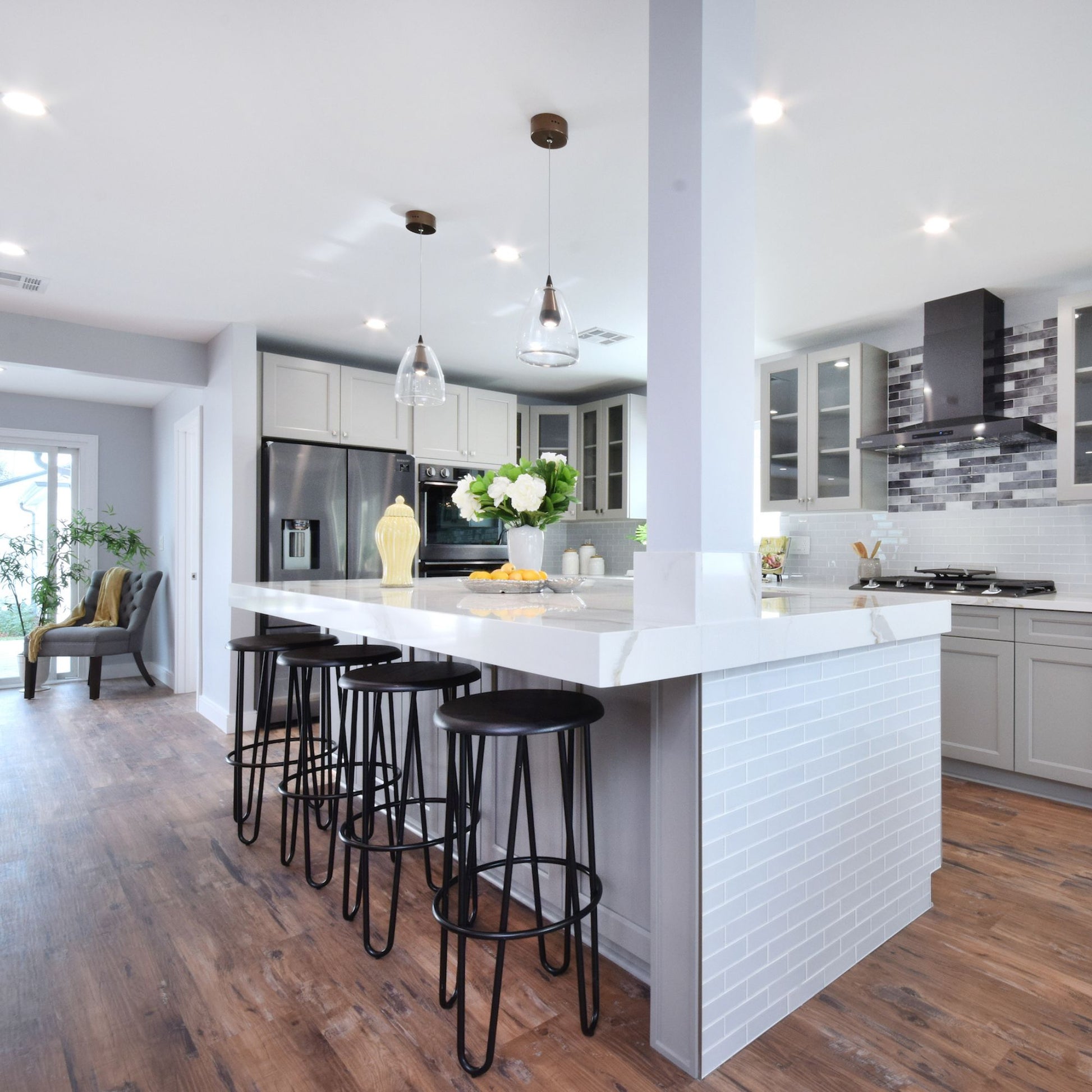 ET2 Lighting - Sven 8" LED Pendant, Black & Coffee Finish | Bees Lighting