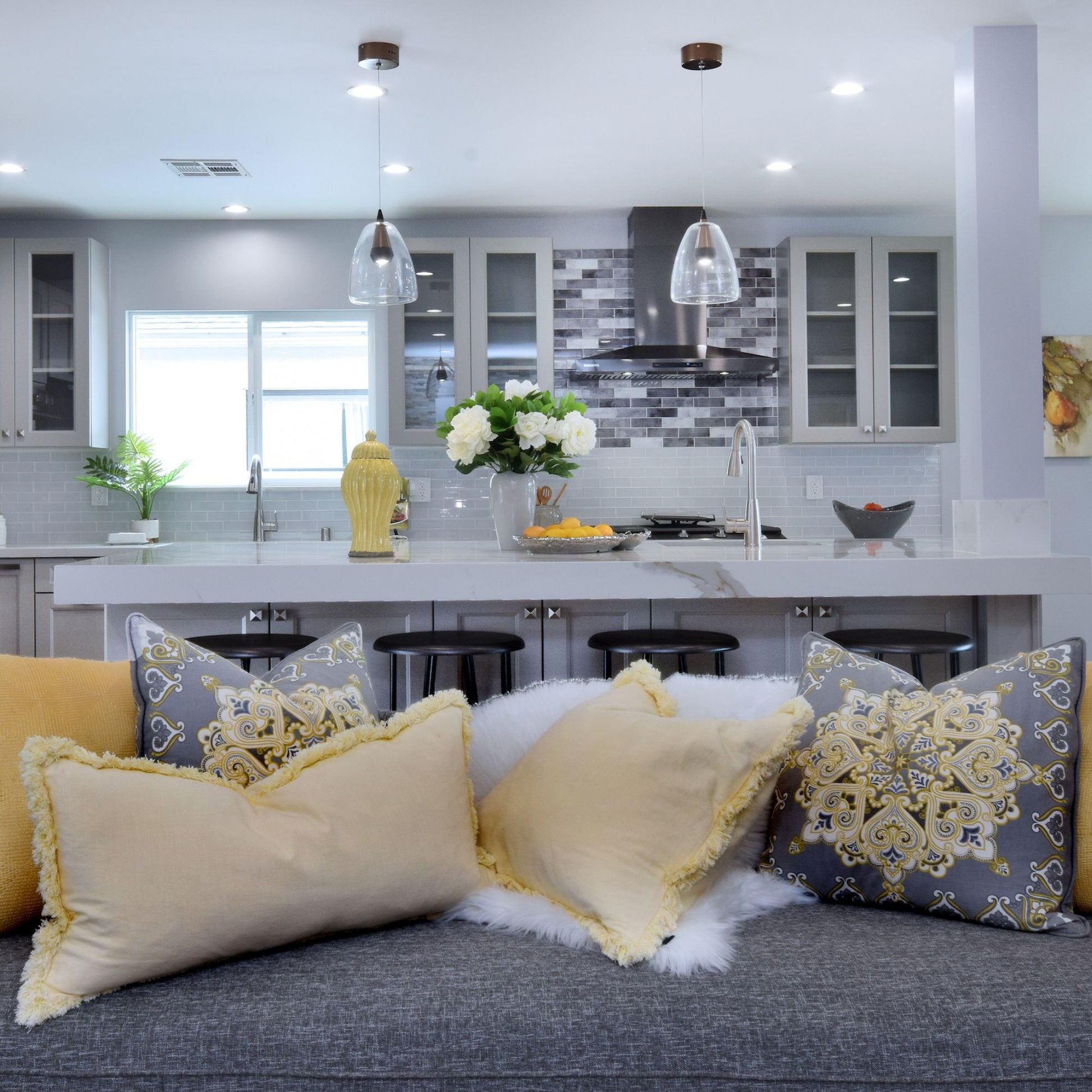 ET2 Lighting - Sven 8" LED Pendant, Black & Coffee Finish | Bees Lighting