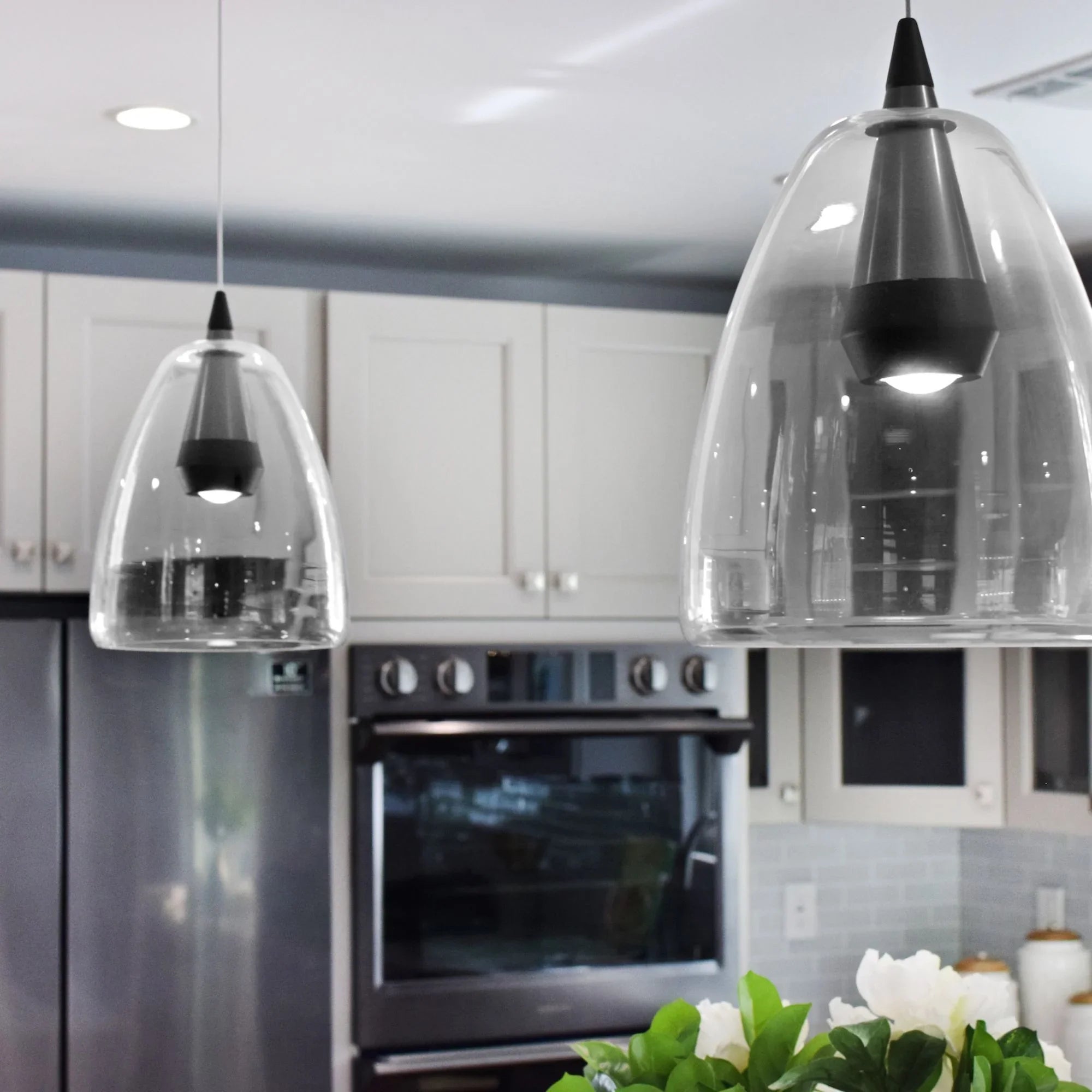 ET2 Lighting - Sven 8" LED Pendant, Polished Chrome & Silver Finish | Bees Lighting
