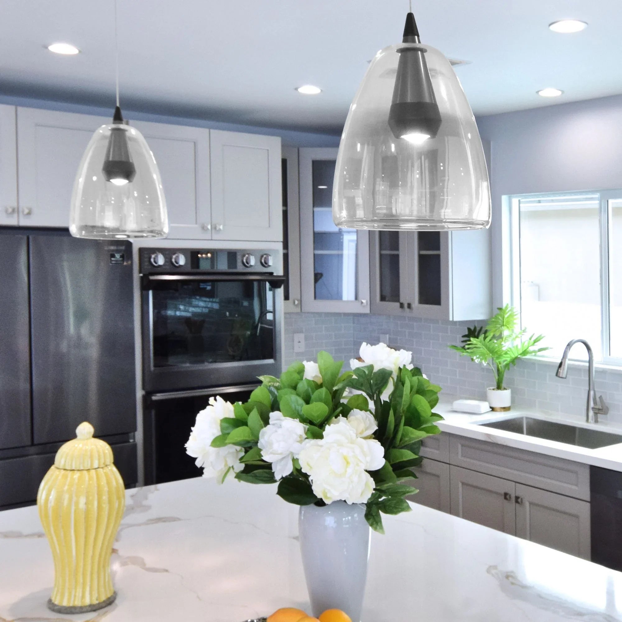 ET2 Lighting - Sven 8" LED Pendant, Polished Chrome & Silver Finish | Bees Lighting