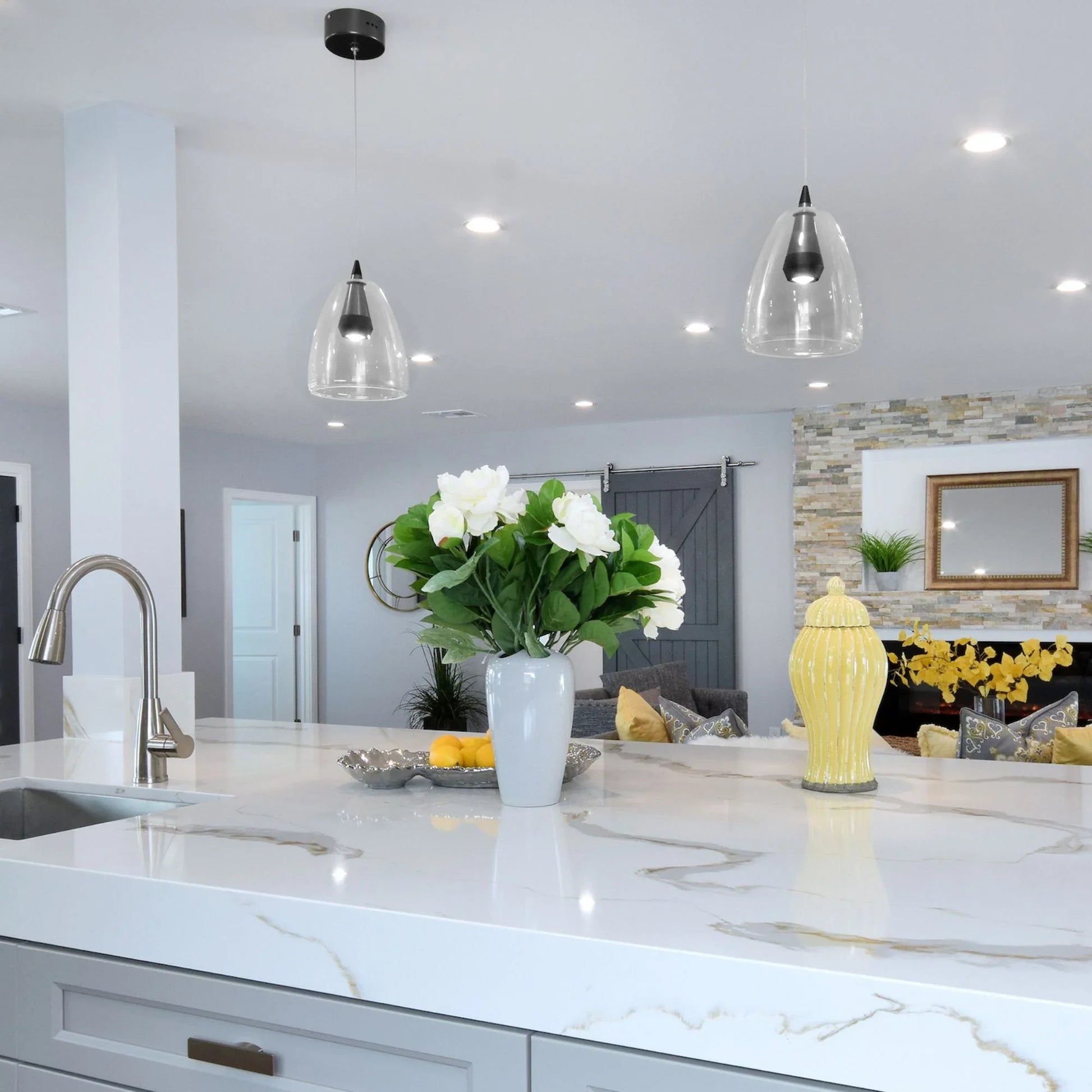 ET2 Lighting - Sven 8" LED Pendant, Polished Chrome & Silver Finish | Bees Lighting