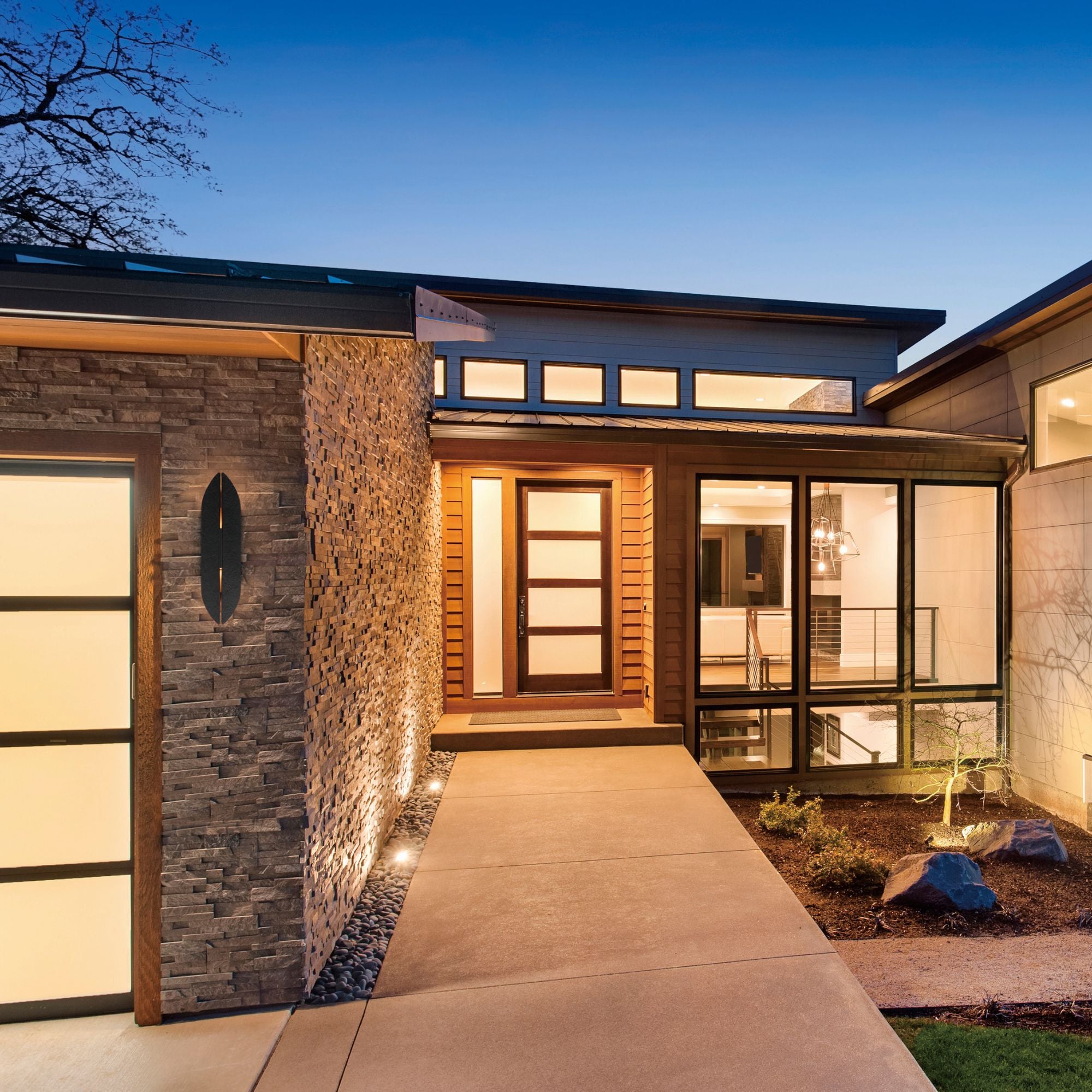 ET2 Lighting - Tectonic 14" Small LED Outdoor Wall Sconce, Black & Antique Brass Finish | Bees Lighting