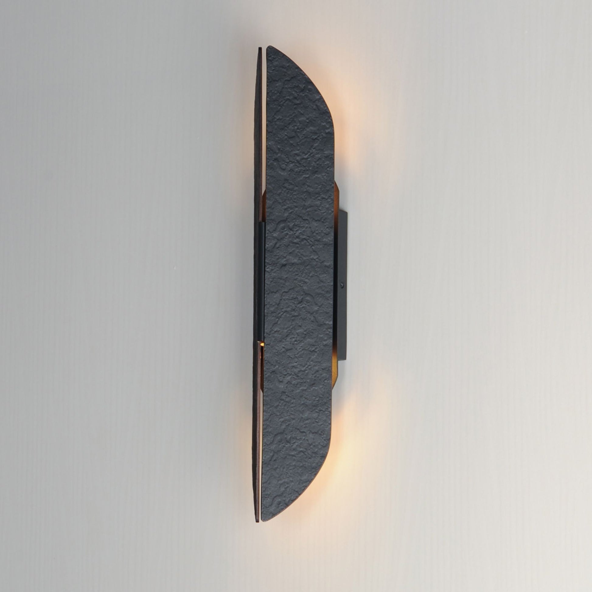 ET2 Lighting - Tectonic 22" Large LED Outdoor Wall Sconce, Black & Antique Brass Finish | Bees Lighting