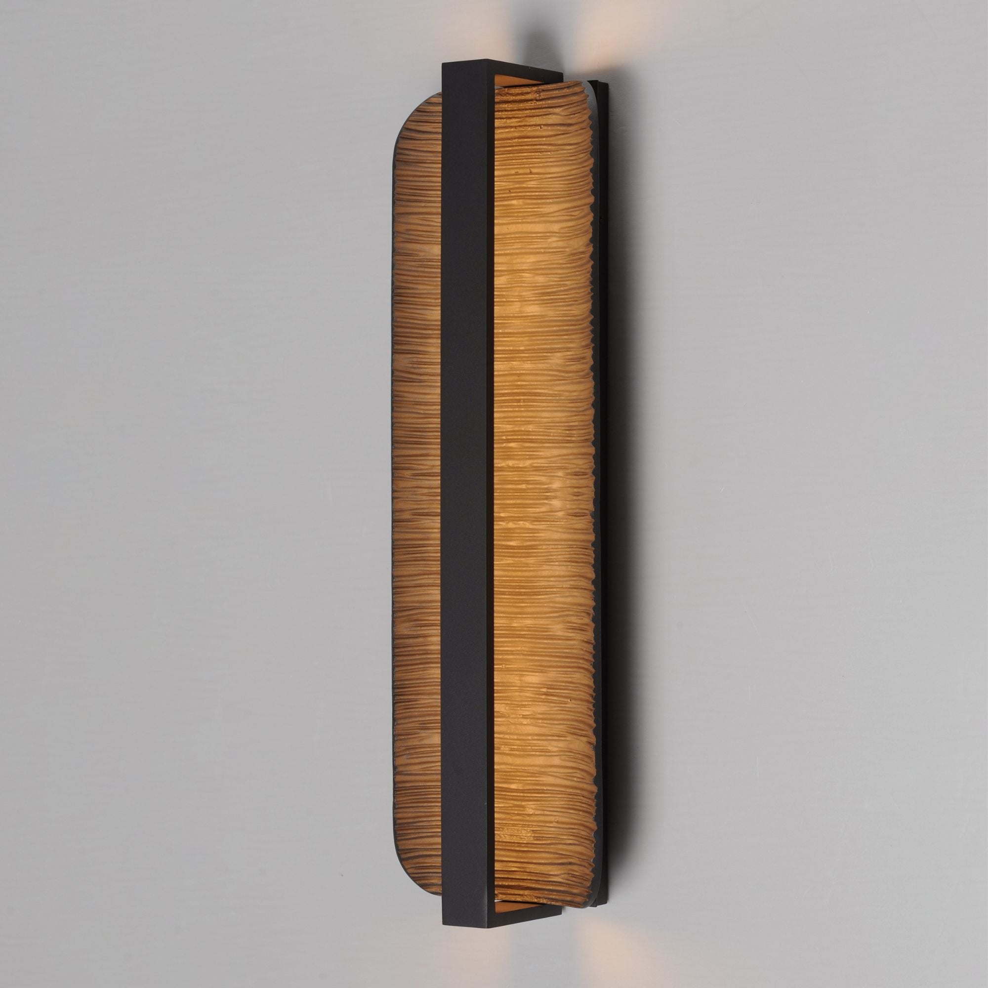 ET2 Lighting - Terra 25" LED Outdoor Wall Sconce, Architectural Bronze Finish | Bees Lighting