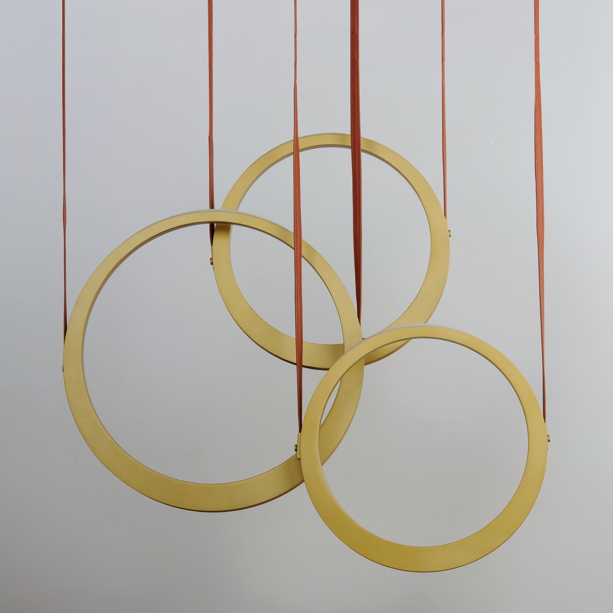 ET2 Lighting - Tether 34" 3-Light Linear LED Pendant, Natural Aged Brass Finish | Bees Lighting