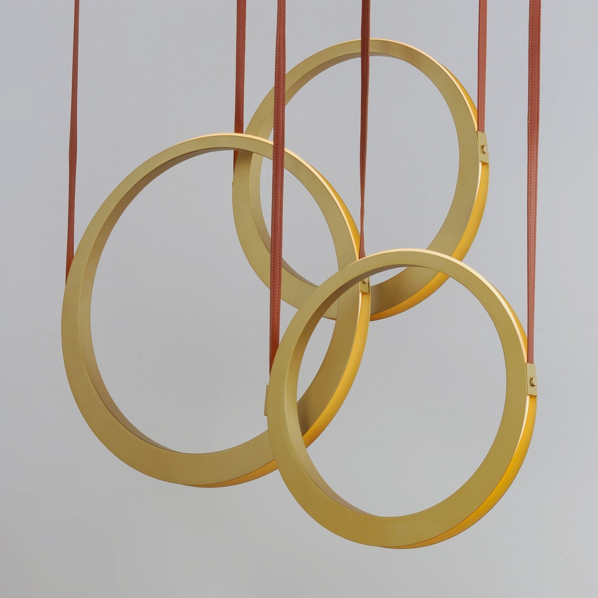 ET2 Lighting - Tether 34" 3-Light Linear LED Pendant, Natural Aged Brass Finish | Bees Lighting