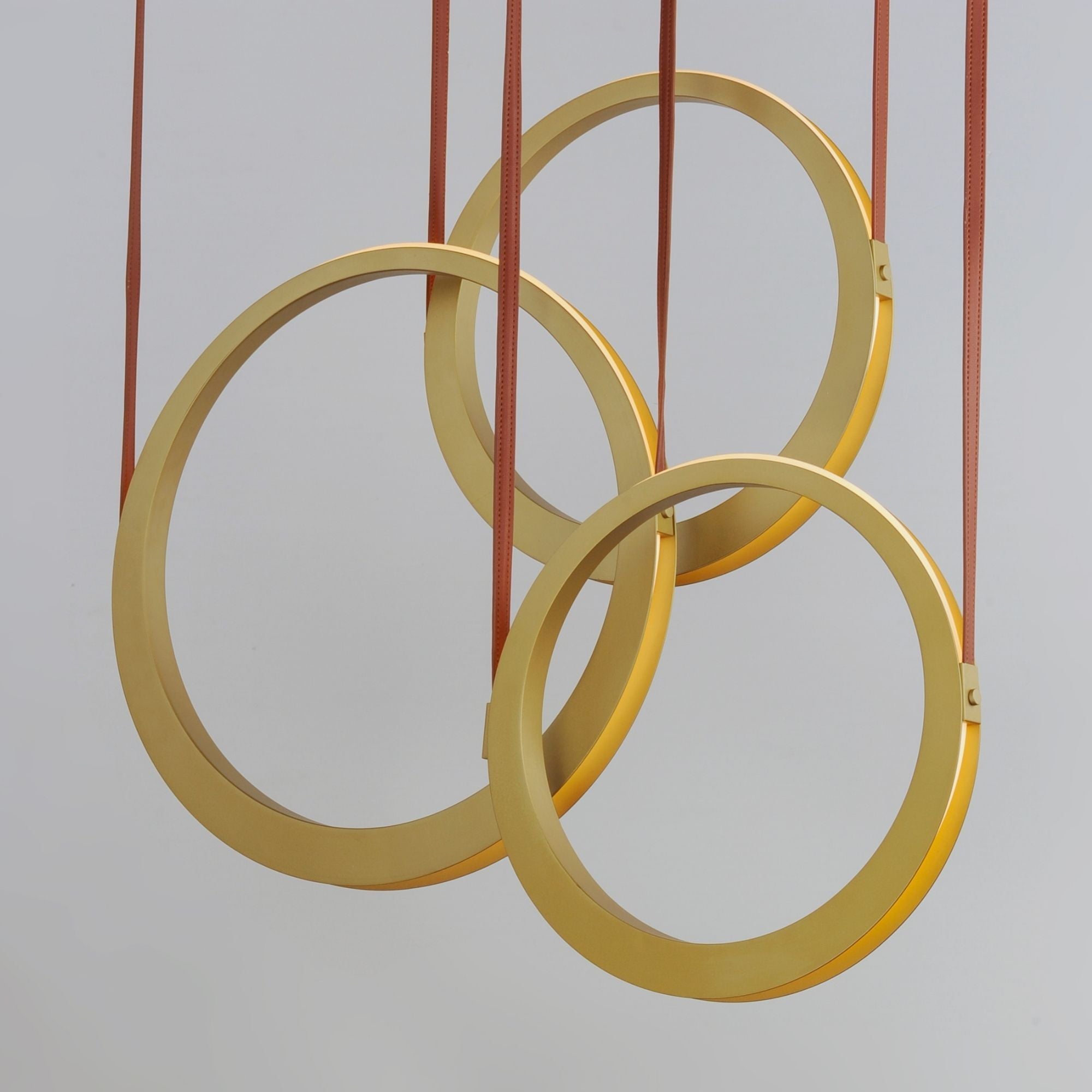 ET2 Lighting - Tether 34" 3-Light Linear LED Pendant, Natural Aged Brass Finish | Bees Lighting