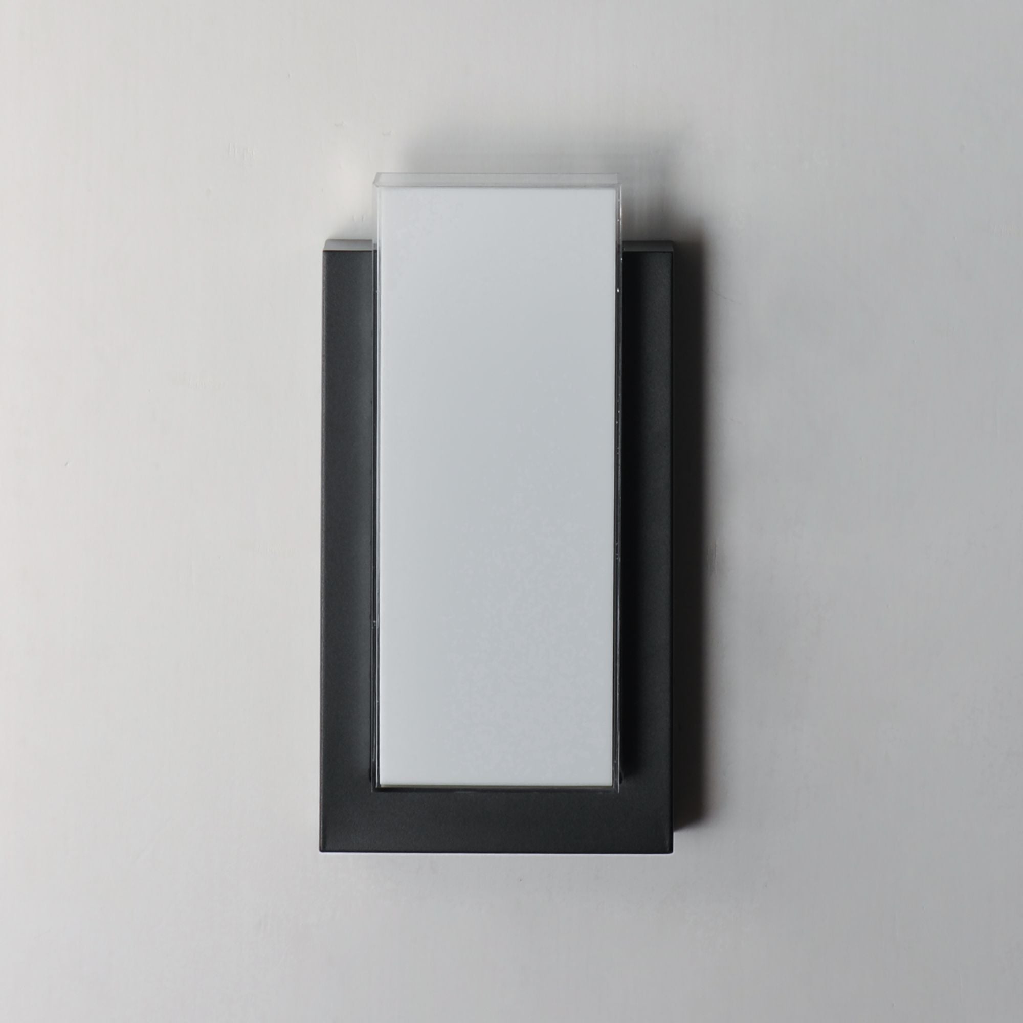 ET2 Lighting - Tower 15" Small LED Outdoor Wall Sconce, Black Finish | Bees Lighting