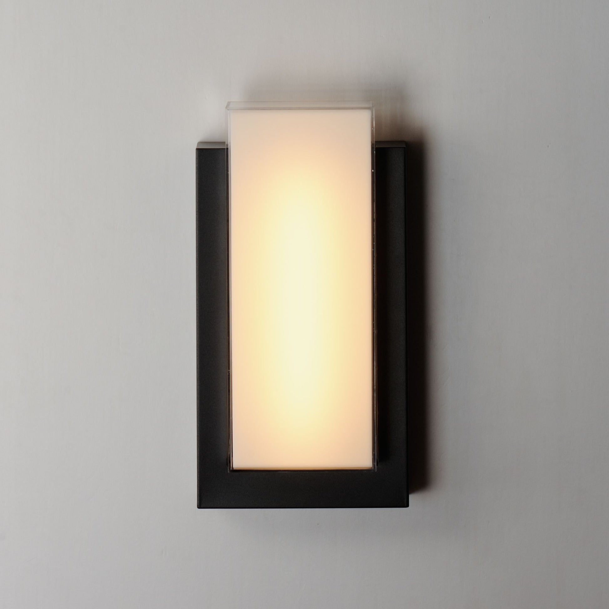 ET2 Lighting - Tower 15" Small LED Outdoor Wall Sconce, Black Finish | Bees Lighting