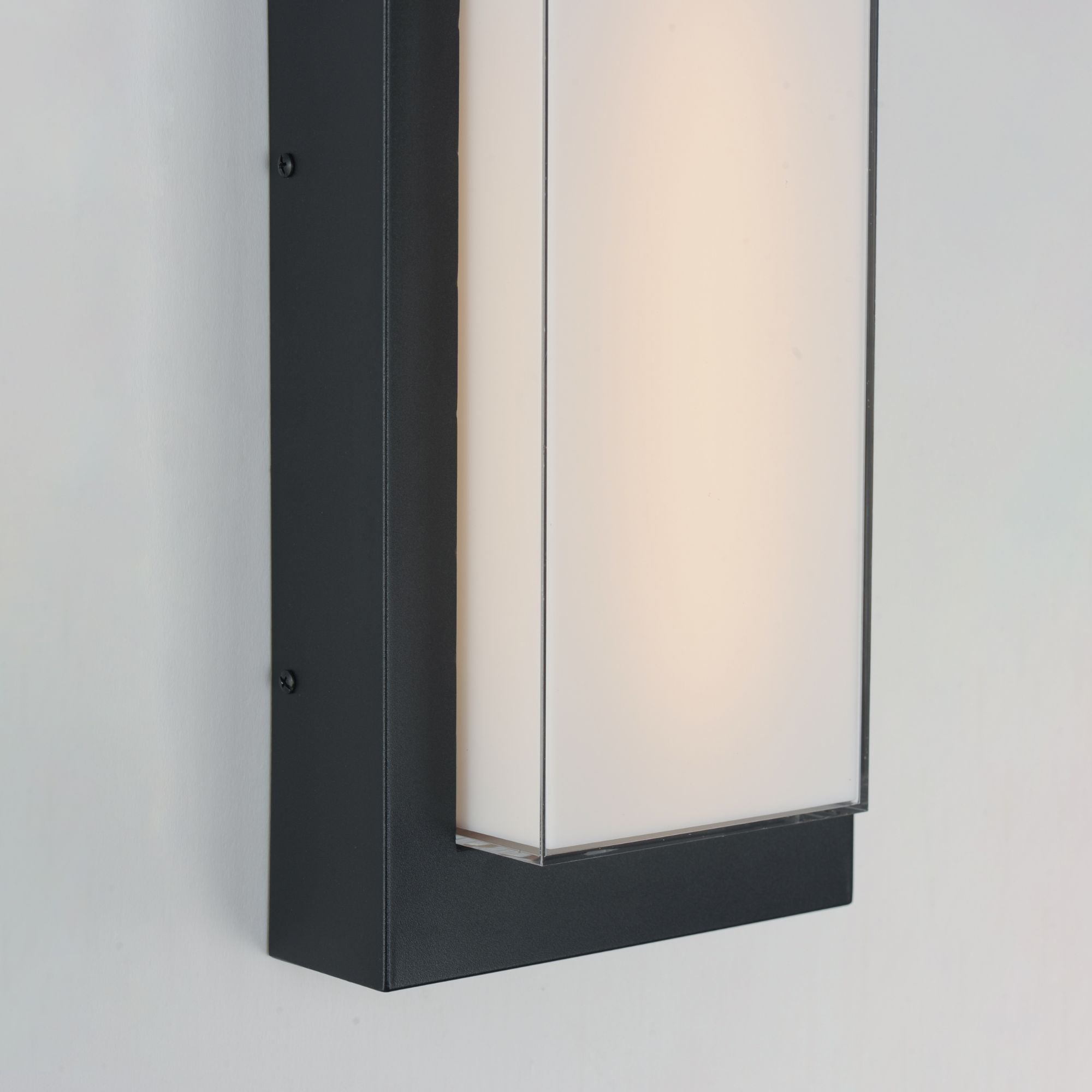 ET2 Lighting - Tower 15" Small LED Outdoor Wall Sconce, Black Finish | Bees Lighting