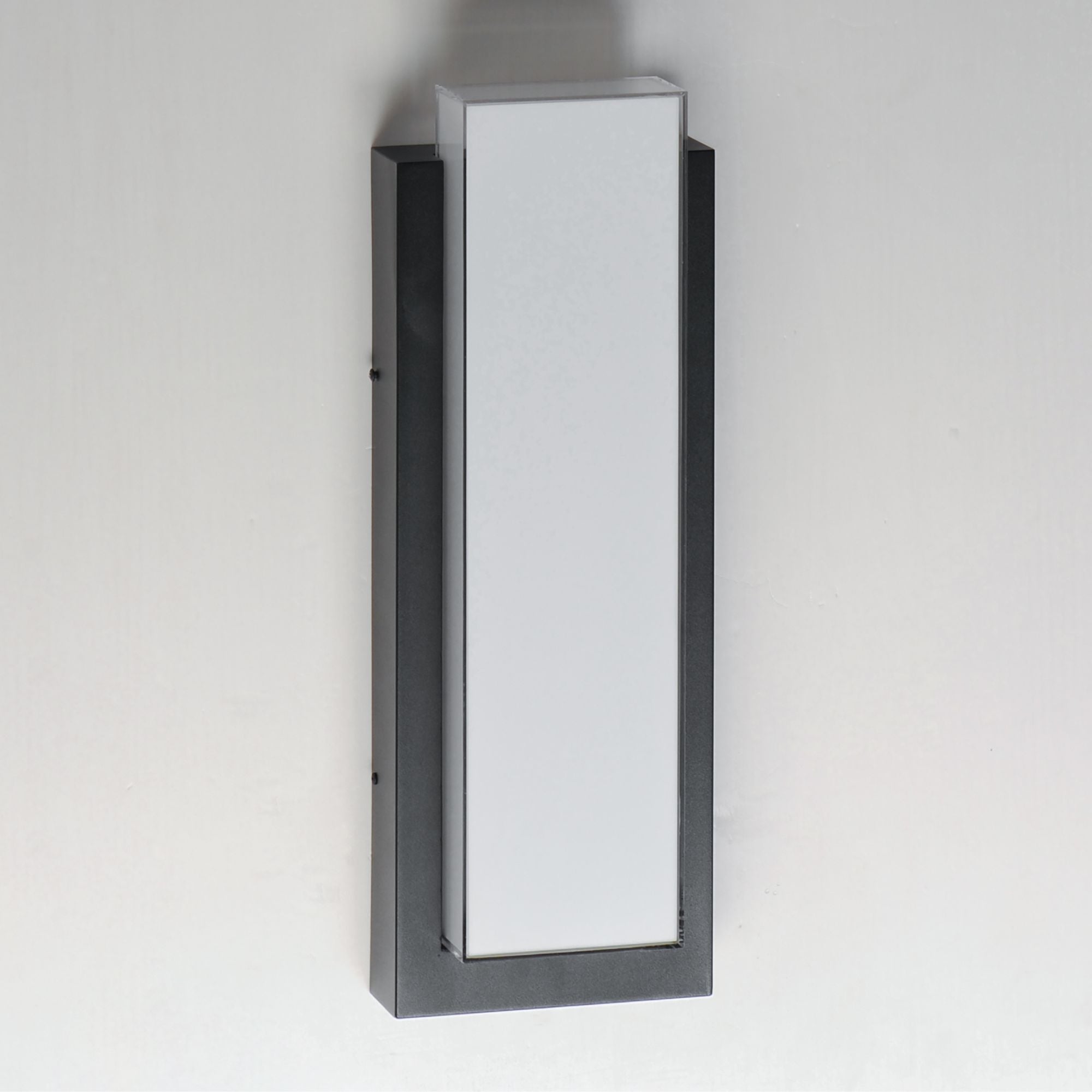 ET2 Lighting - Tower 22" Large LED Outdoor Wall Sconce, Black Finish | Bees Lighting