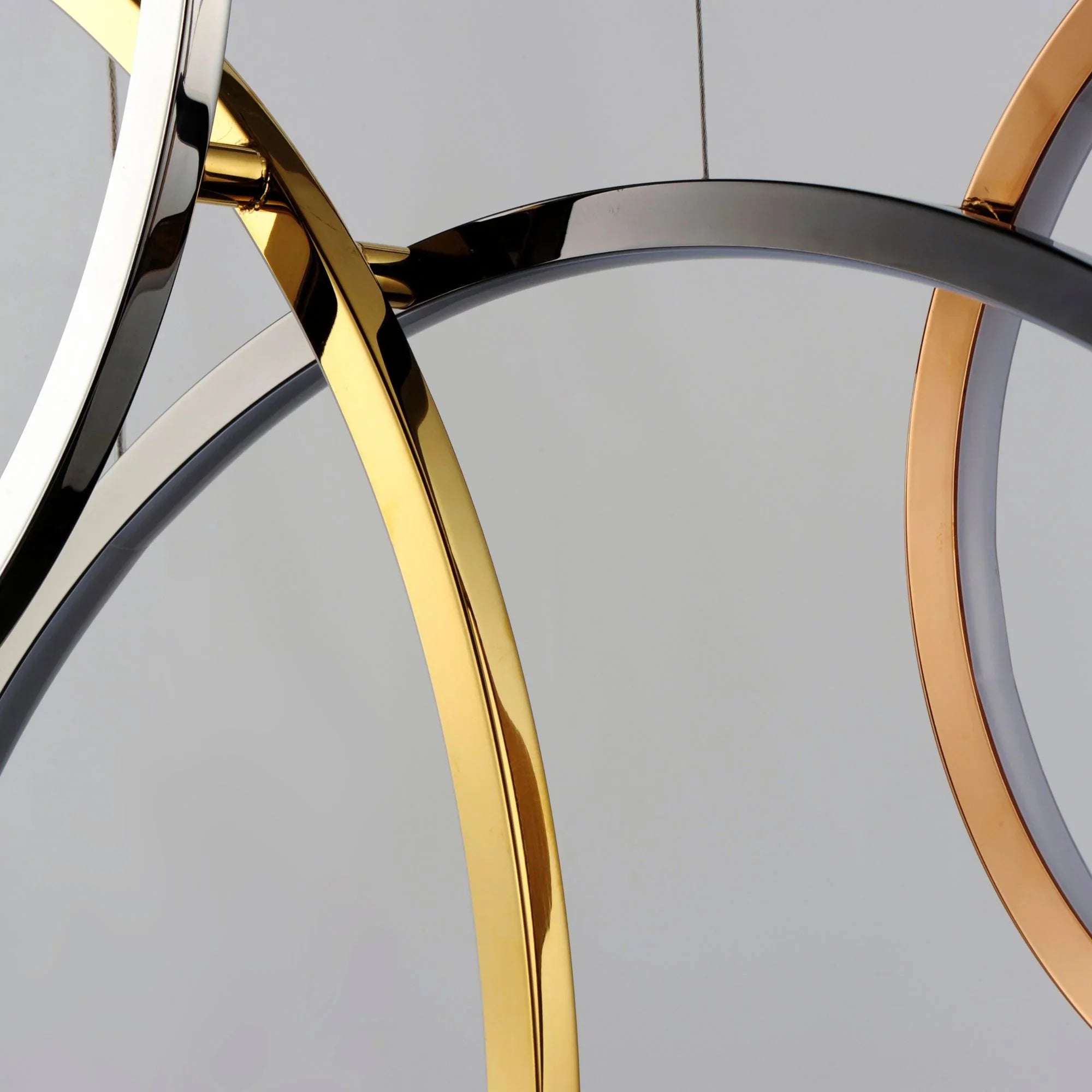 ET2 Lighting - Union 47" 5-Light Linear LED Pendant, Multi-Plated Finish | Bees Lighting