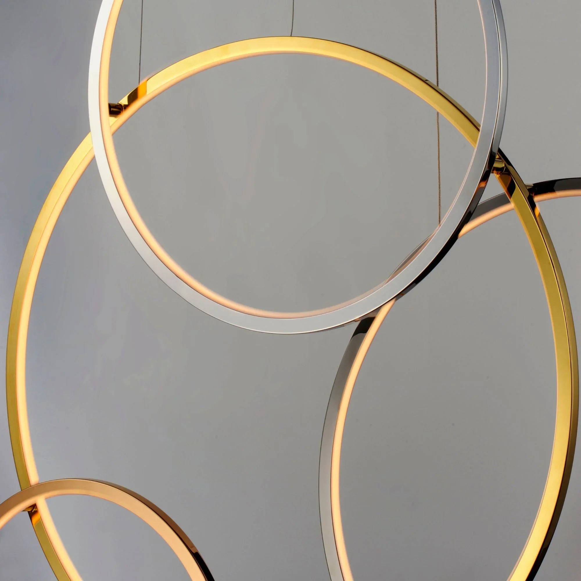 ET2 Lighting - Union 47" 5-Light Linear LED Pendant, Multi-Plated Finish | Bees Lighting