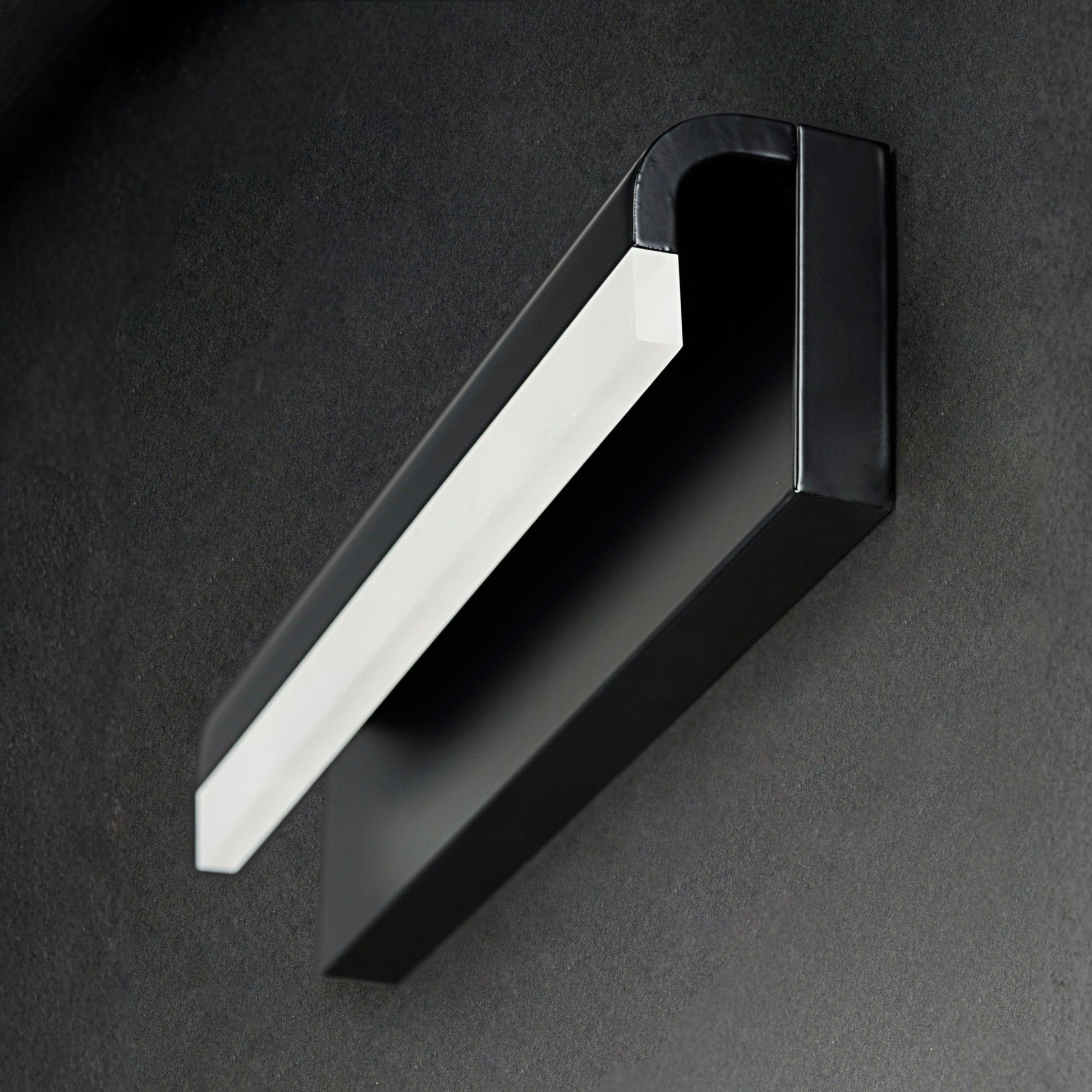 ET2 Lighting - Waterfall 36" LED Bath Vanity, Black Finish | Bees Lighting