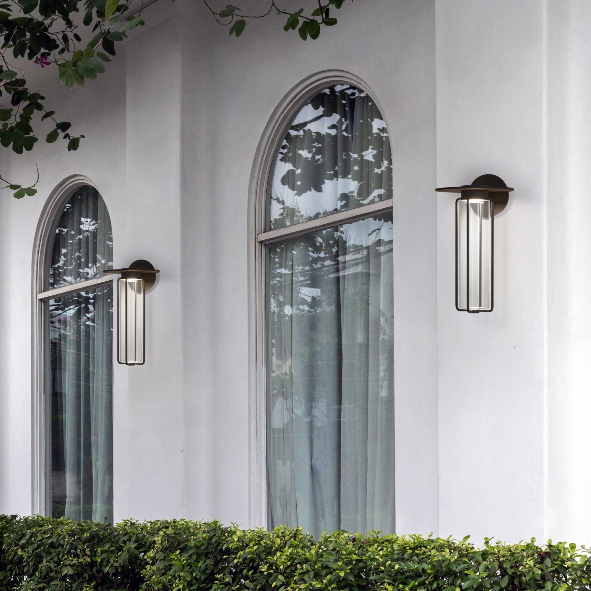 Eurofase Florin 16" Outdoor Sconce, Sand Black, Integrated LED