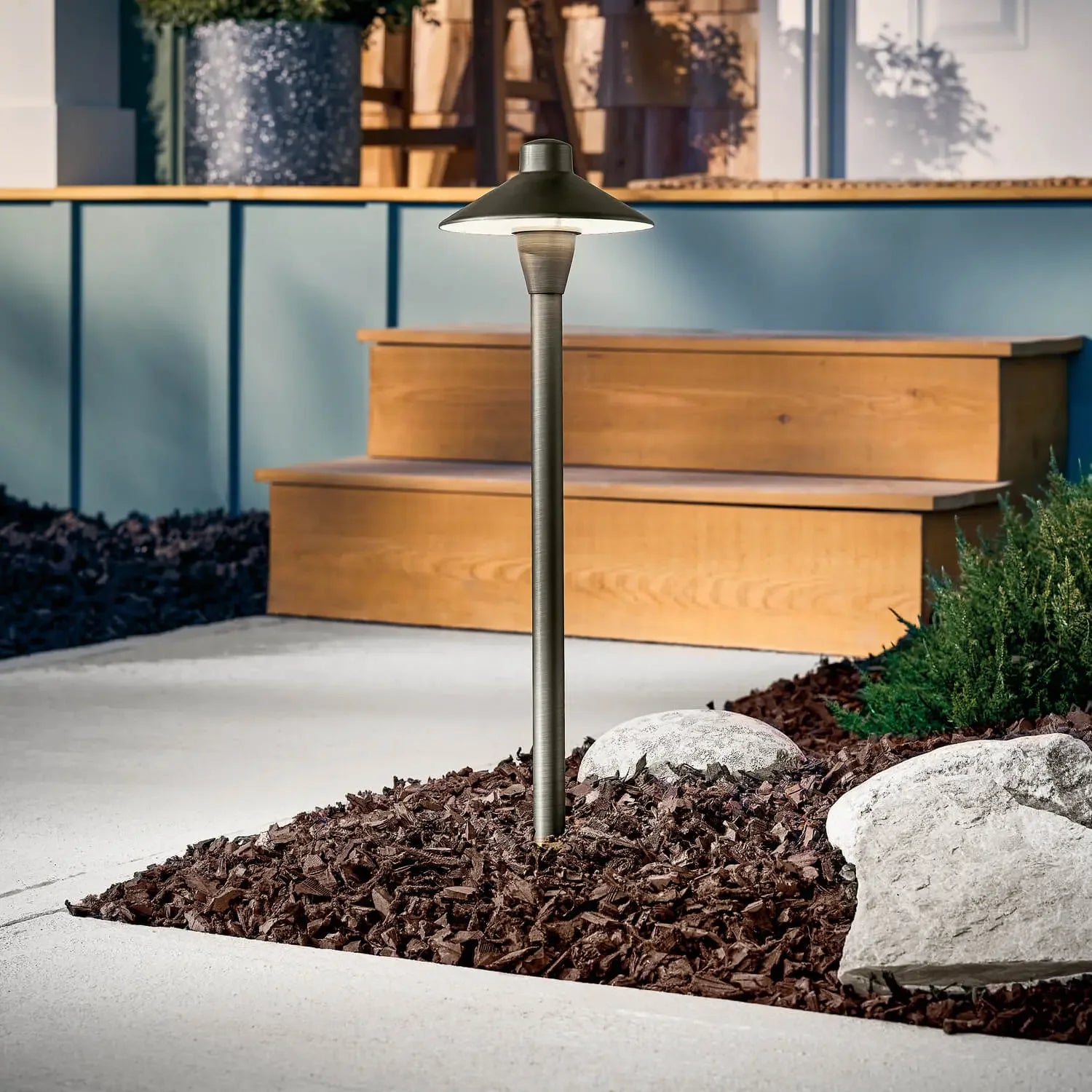 Traditional Path Light - Bees Lighting