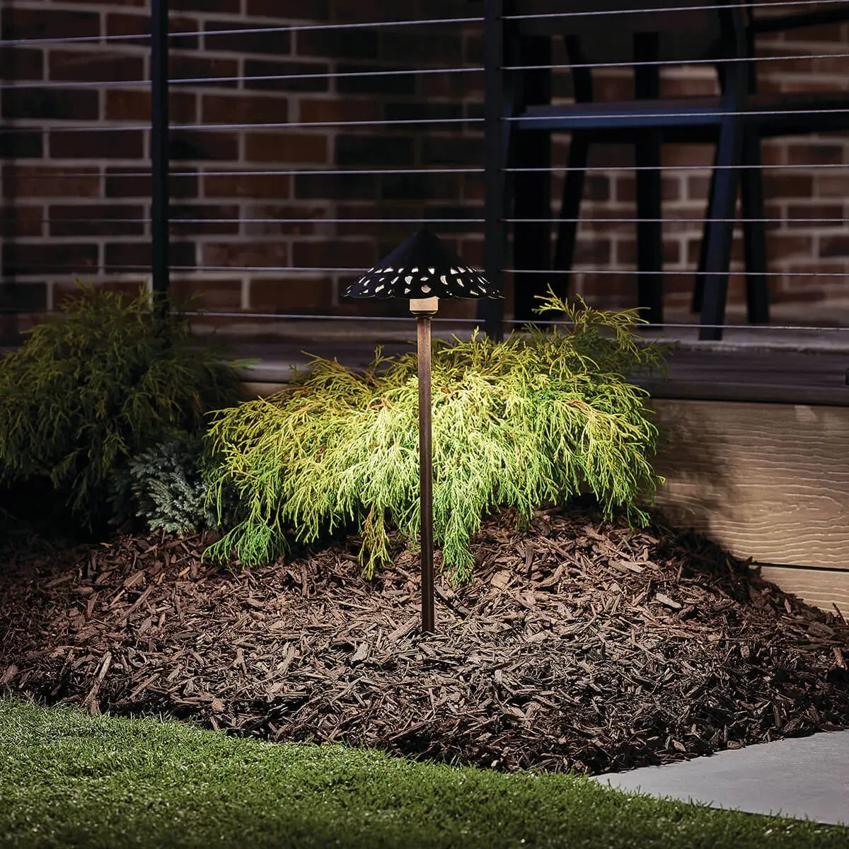 Cast Hammered Roof LED Path Light, Textured Tannery Bronze - Bees Lighting