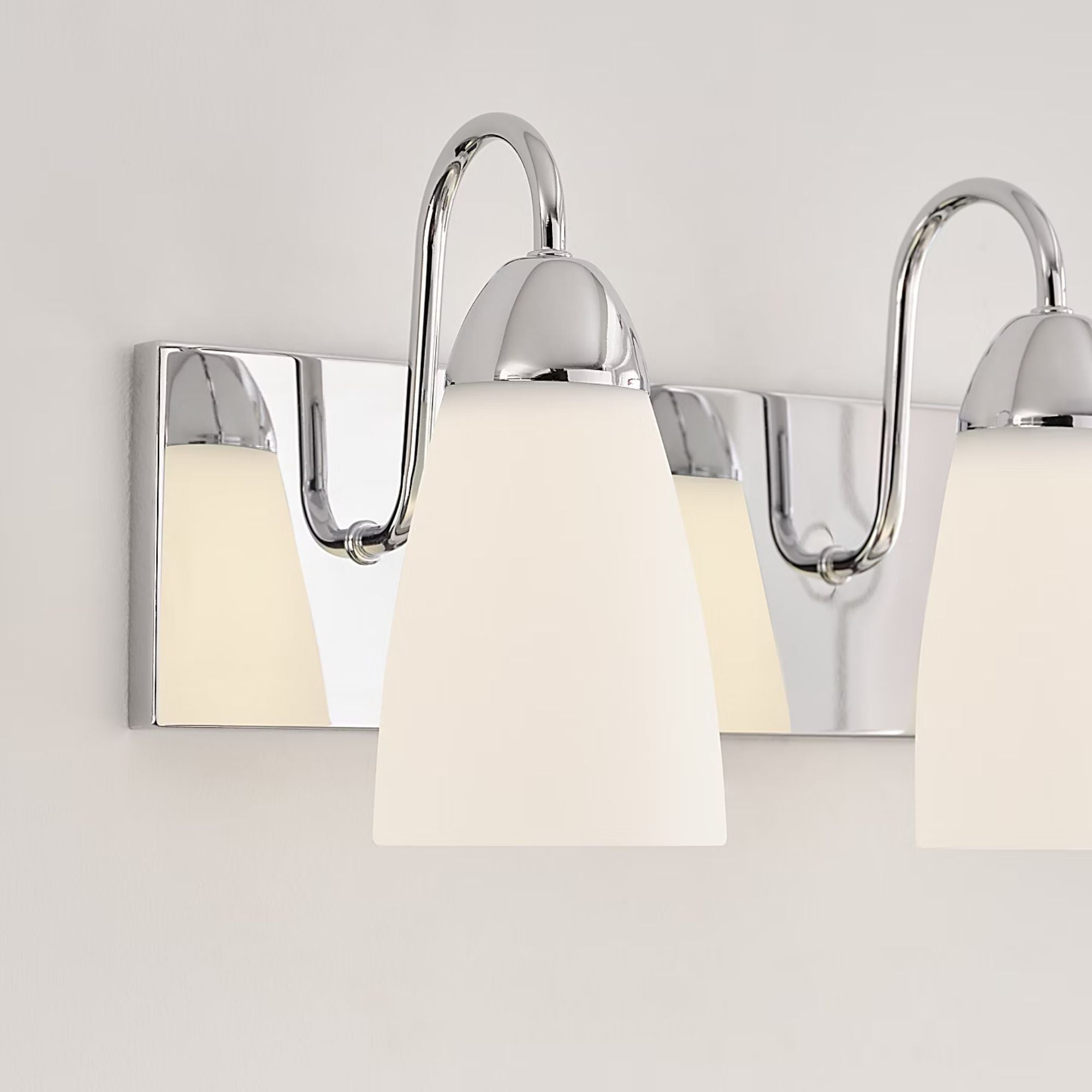 Seville 21" 3-Light Bathroom Vanity, Chrome Finish