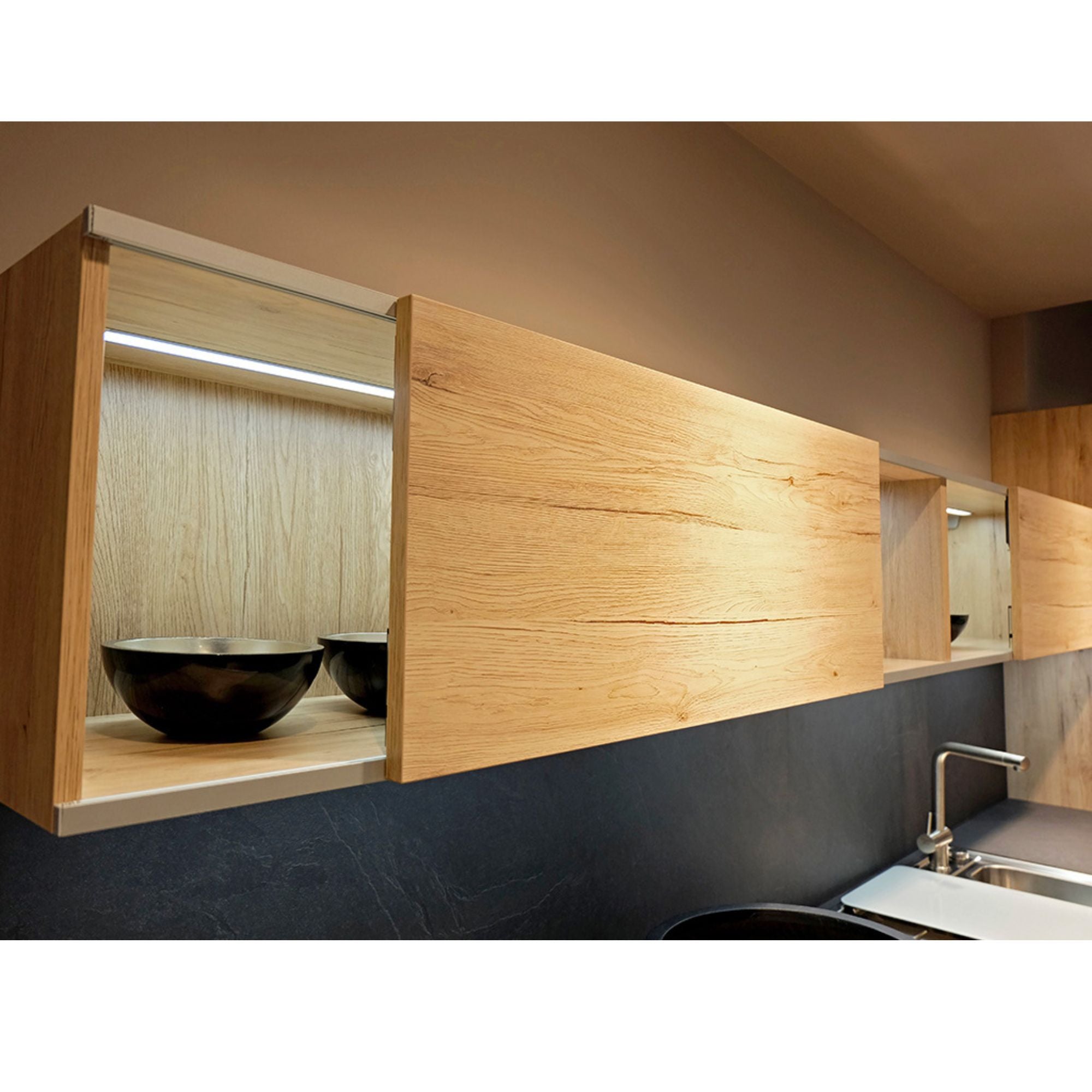 SlimEdge 32 Inch LED Under Cabinet Light, 2700K, 24VDC, 750 Lumens, Bronze - Bees Lighting