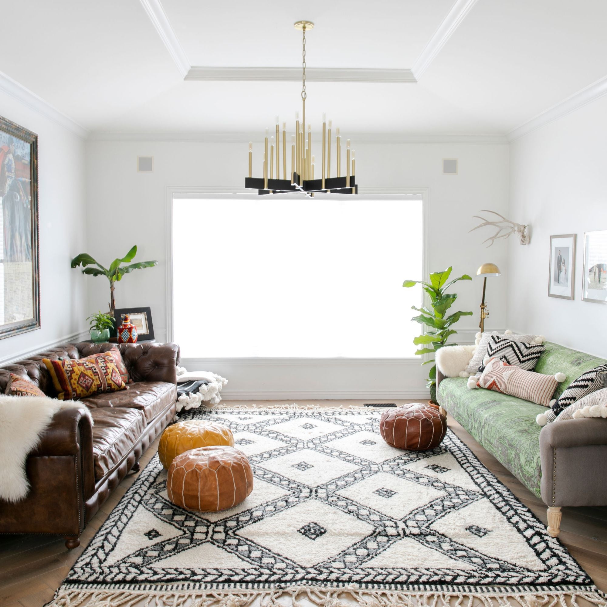 Abrams 34" 18-Light Chandelier, Aged Brass Finish