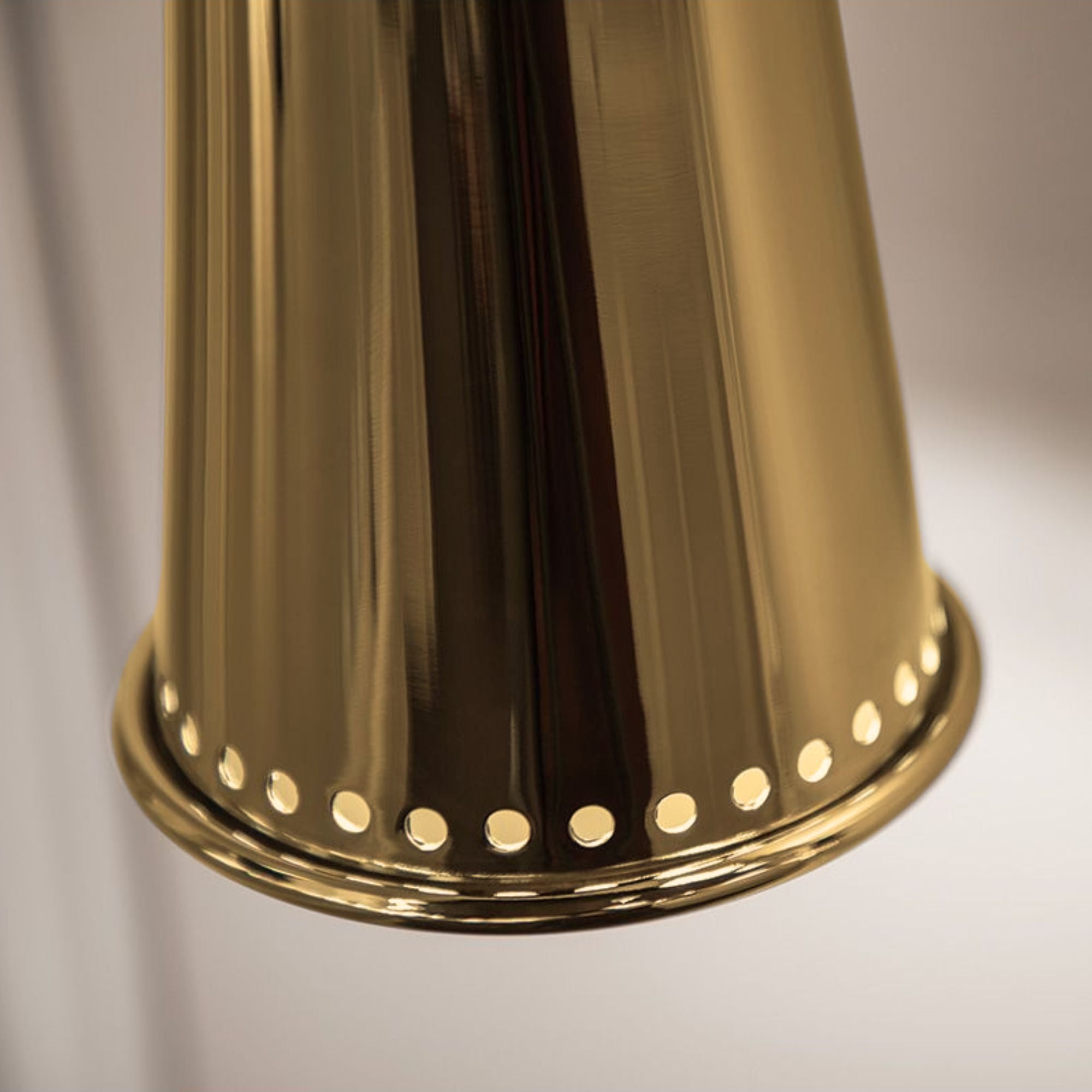 Alva 21" Wall Sconce, Aged Brass Finish