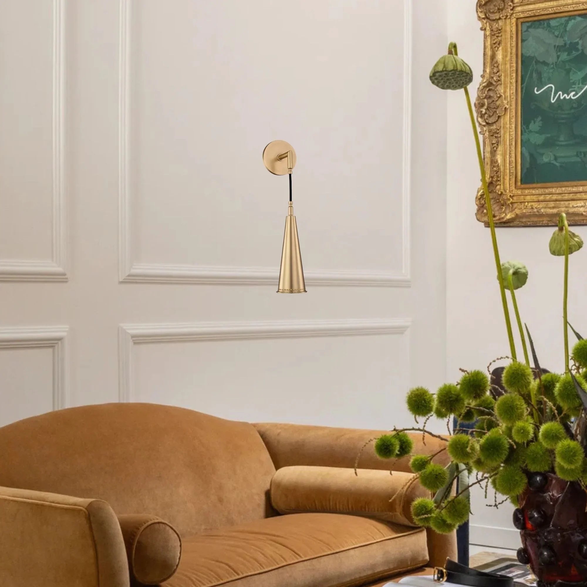 Alva 11" Wall Sconce, Aged Brass Finish