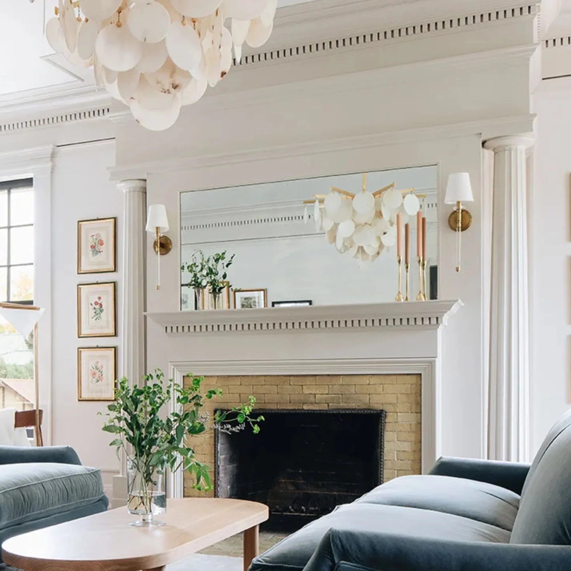 Hudson Valley Lighting - Blixen 21" Wall Sconce, Aged Brass Finish | Bees Lighting