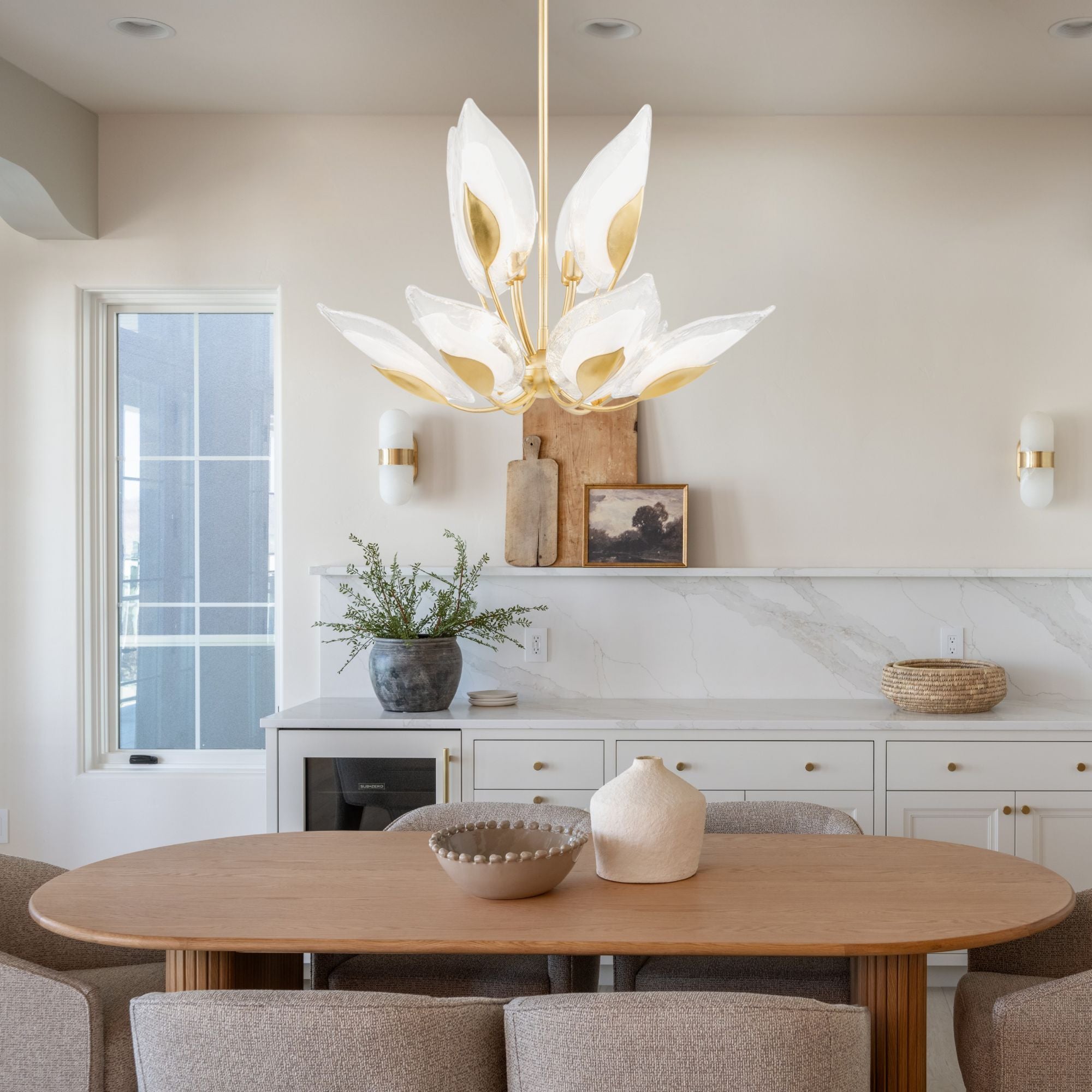 Blossom 29" 10-Light Chandelier, Gold Leaf Finish