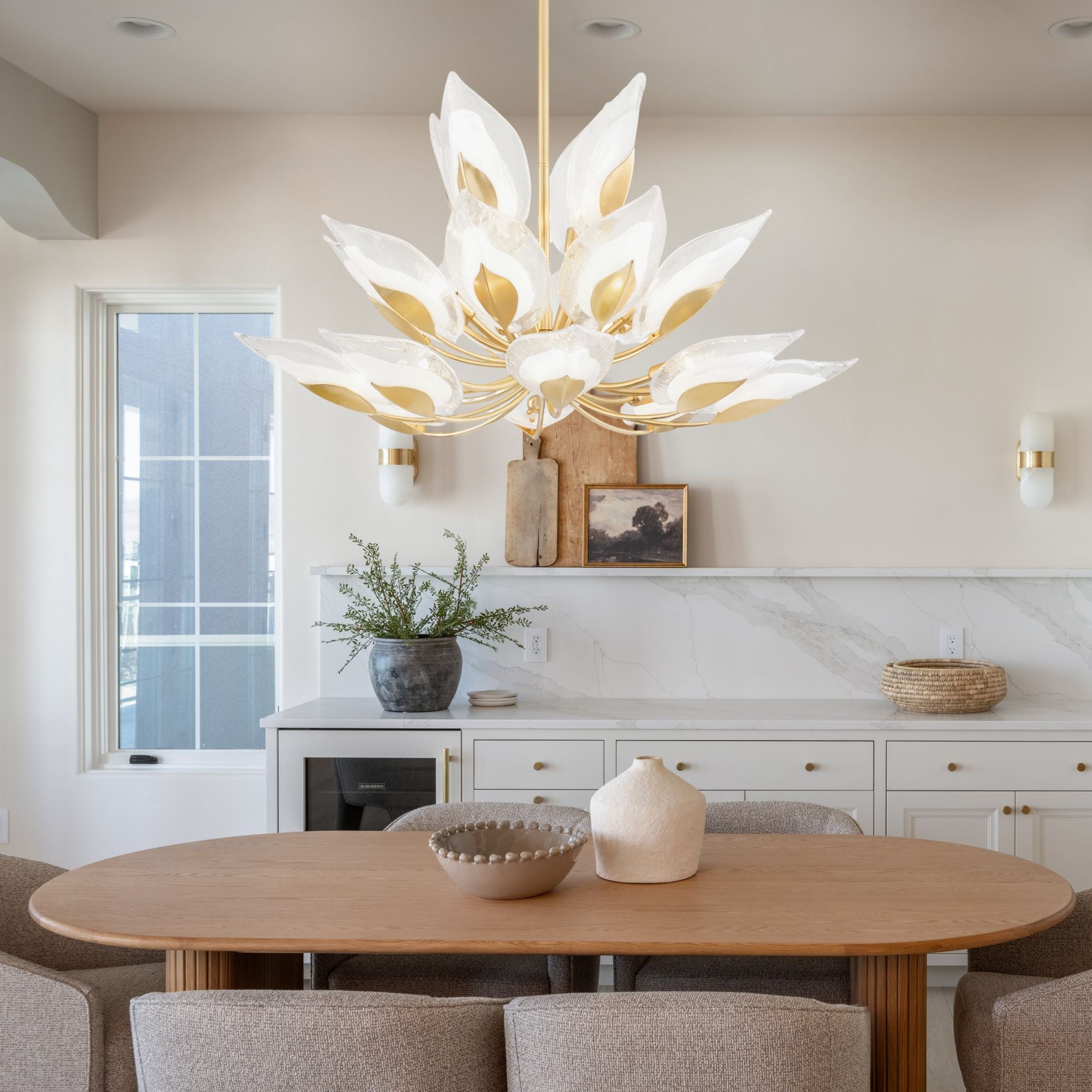 Blossom 41" 20-Light Chandelier, Gold Leaf Finish