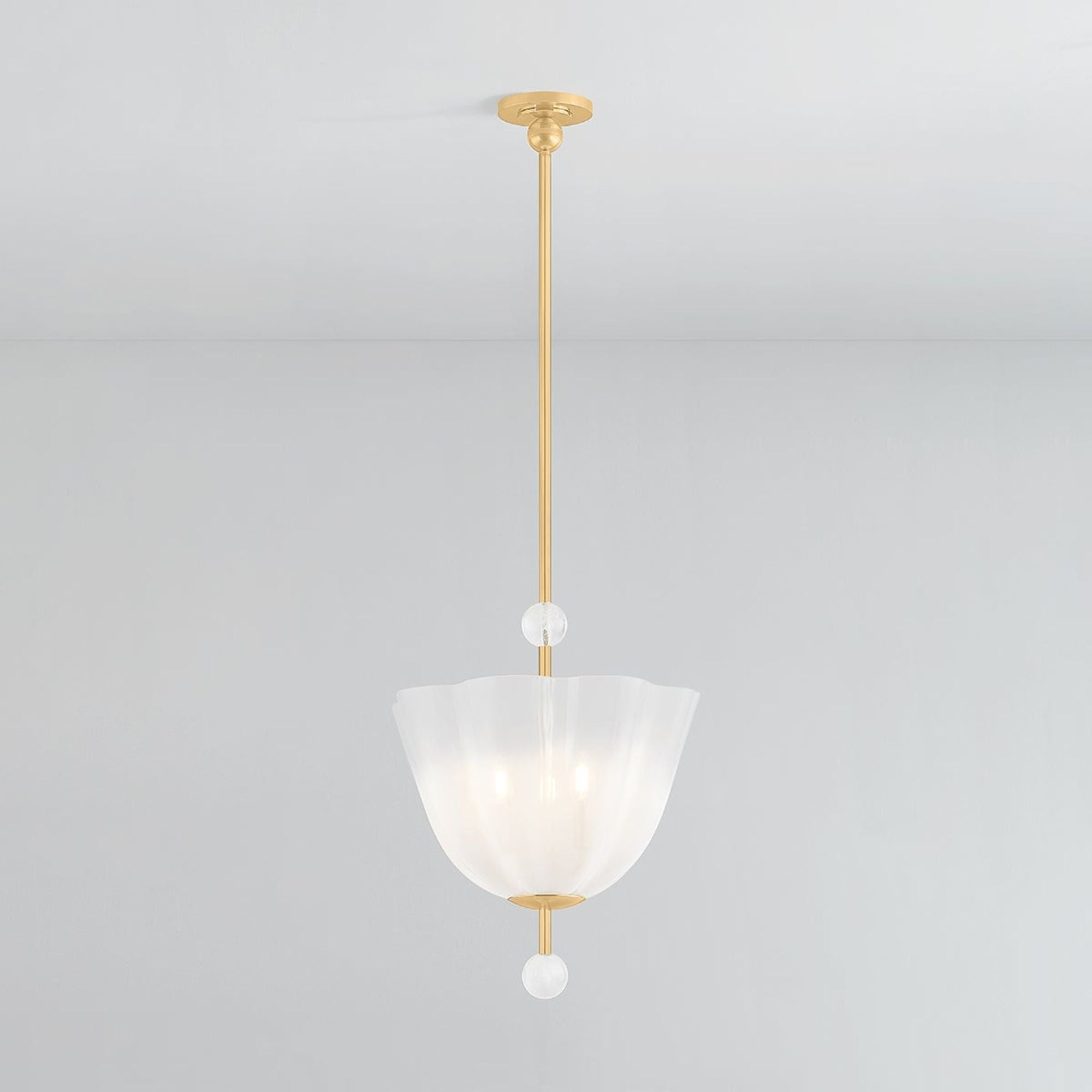 Cambria Heights 21" 3-Light Lantern, Aged Brass Finish