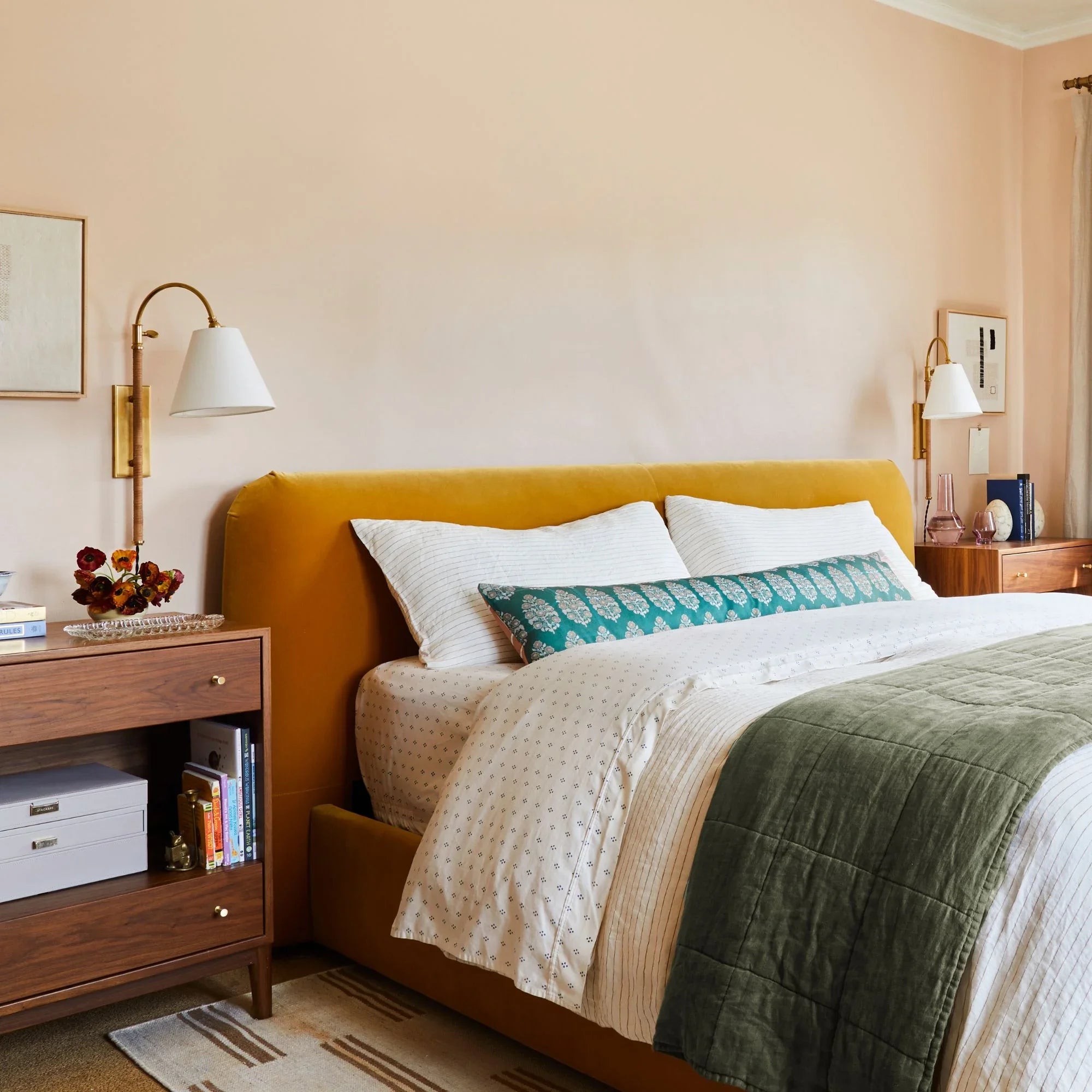 Hudson Valley Lighting - Curves No.1 30" Wall Sconce, Aged Brass Finish | Bees Lighting