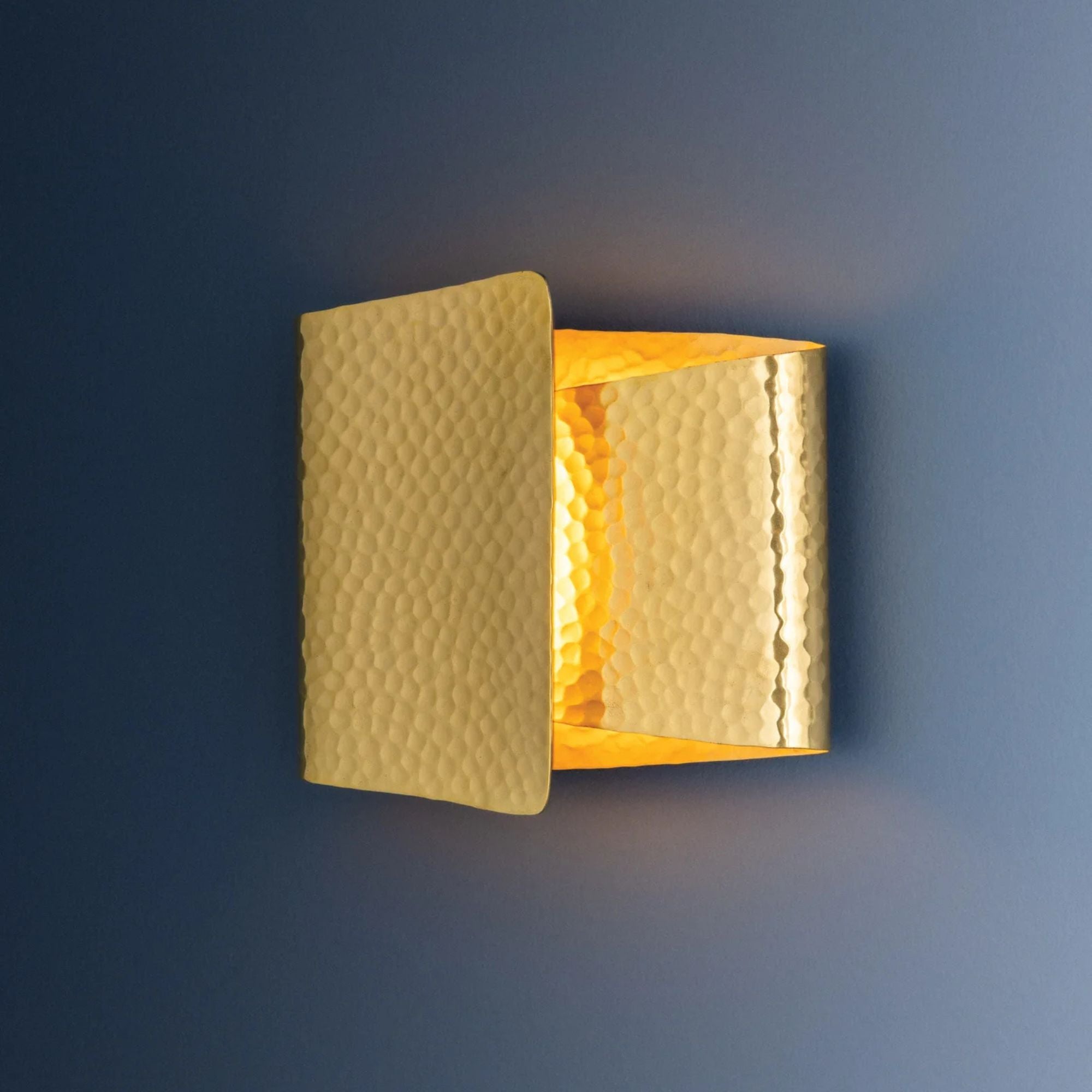 Hudson Valley Dunnsville 7.75 in. Wall Sconce, Aged Brass
