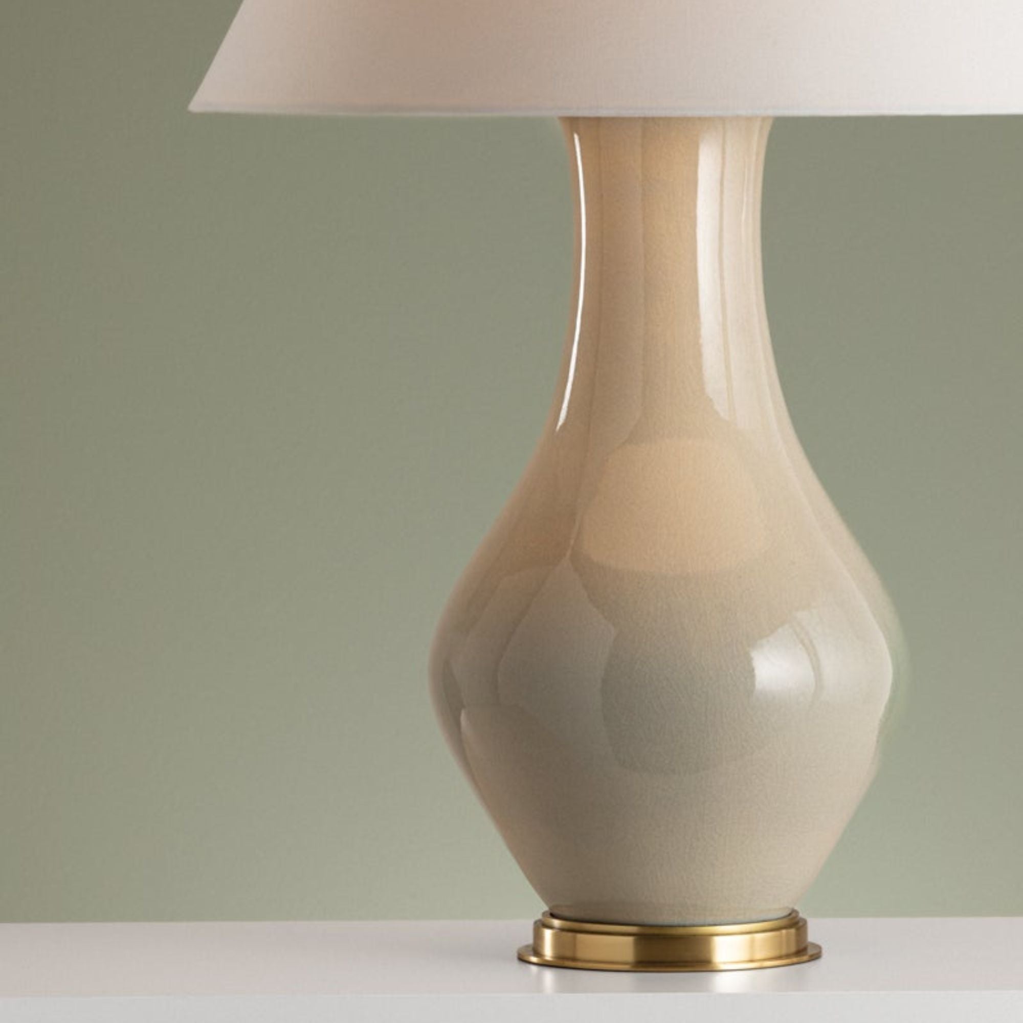 Hanslope 32" Table Lamp, Aged Brass/Ceramic French Muslin Finish