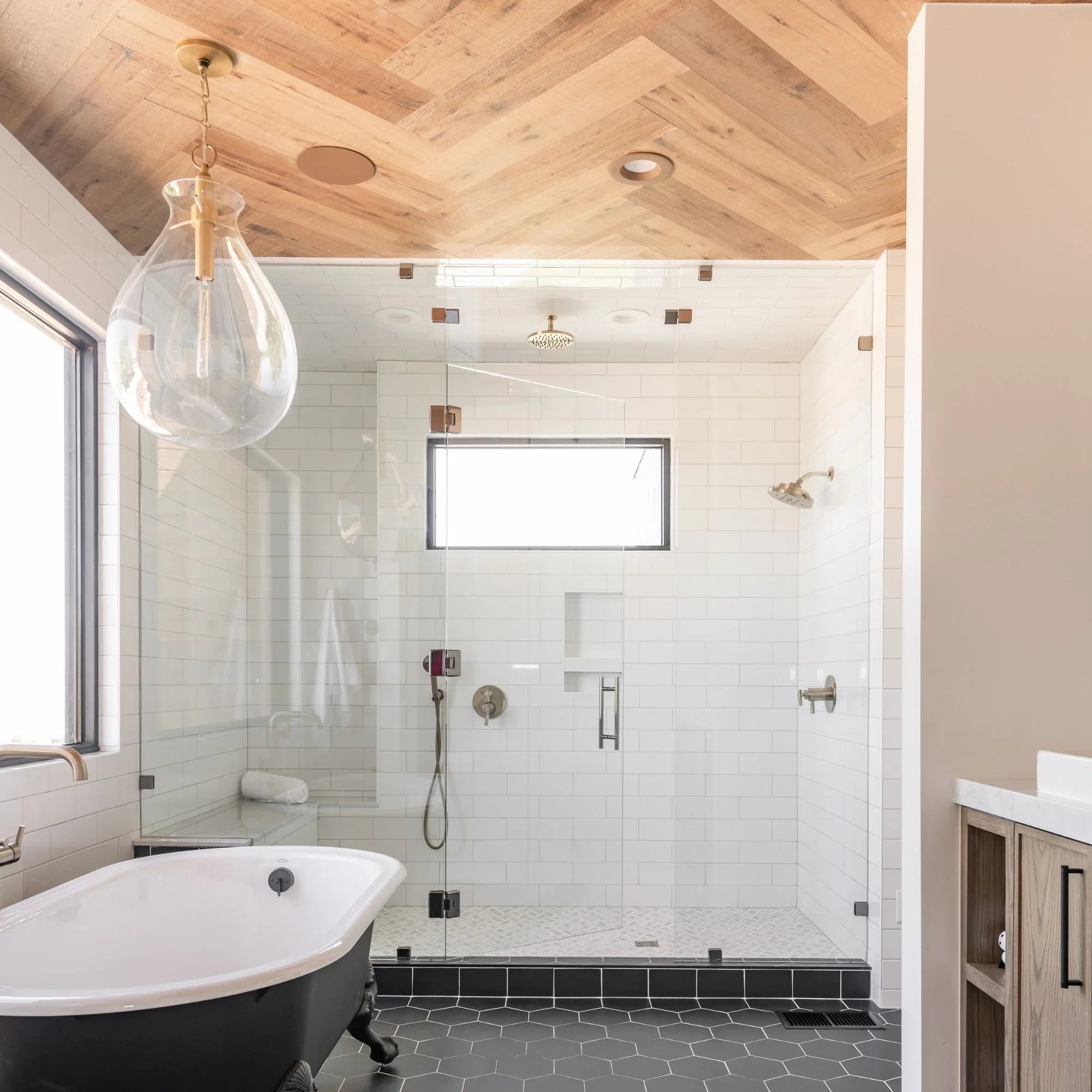 Ivy 31" Pendant, Aged Brass Finish