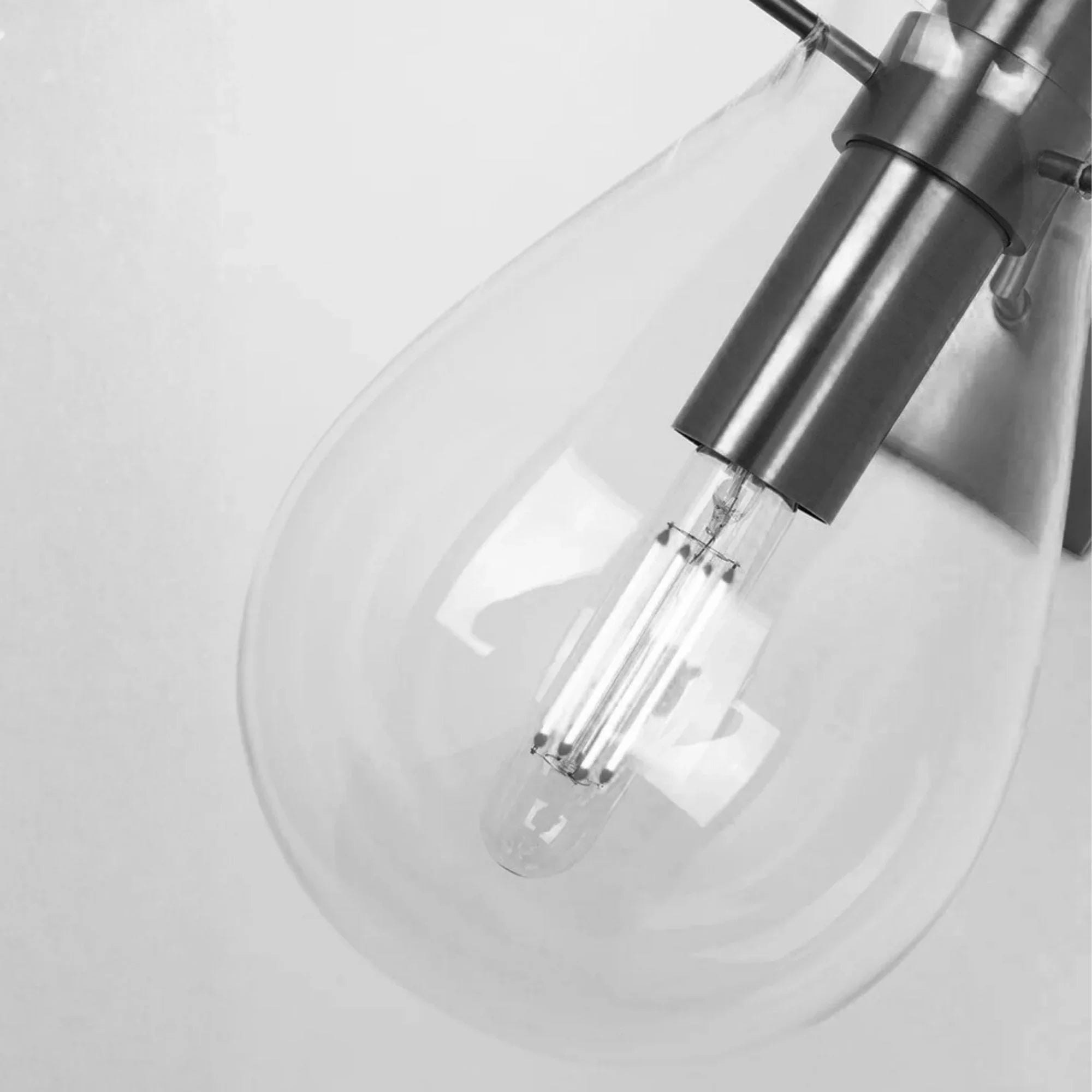 Hudson Valley Lighting - Ivy 18" Wall Sconce, Old Bronze Finish | Bees Lighting