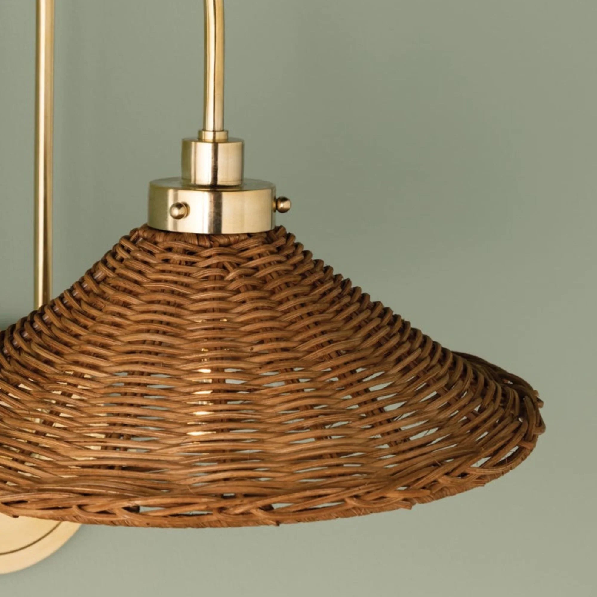 Kensington 16" Wall Sconce, Aged Brass Finish