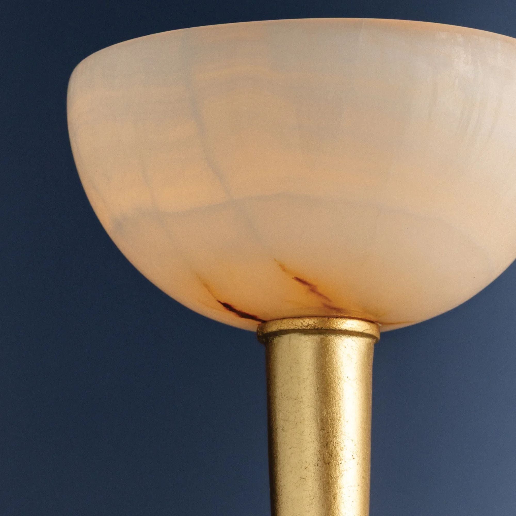 Hudson Valley Maywood 33.5 in. 8-Light Chandelier, Vintage Gold Leaf with Onyx Shades