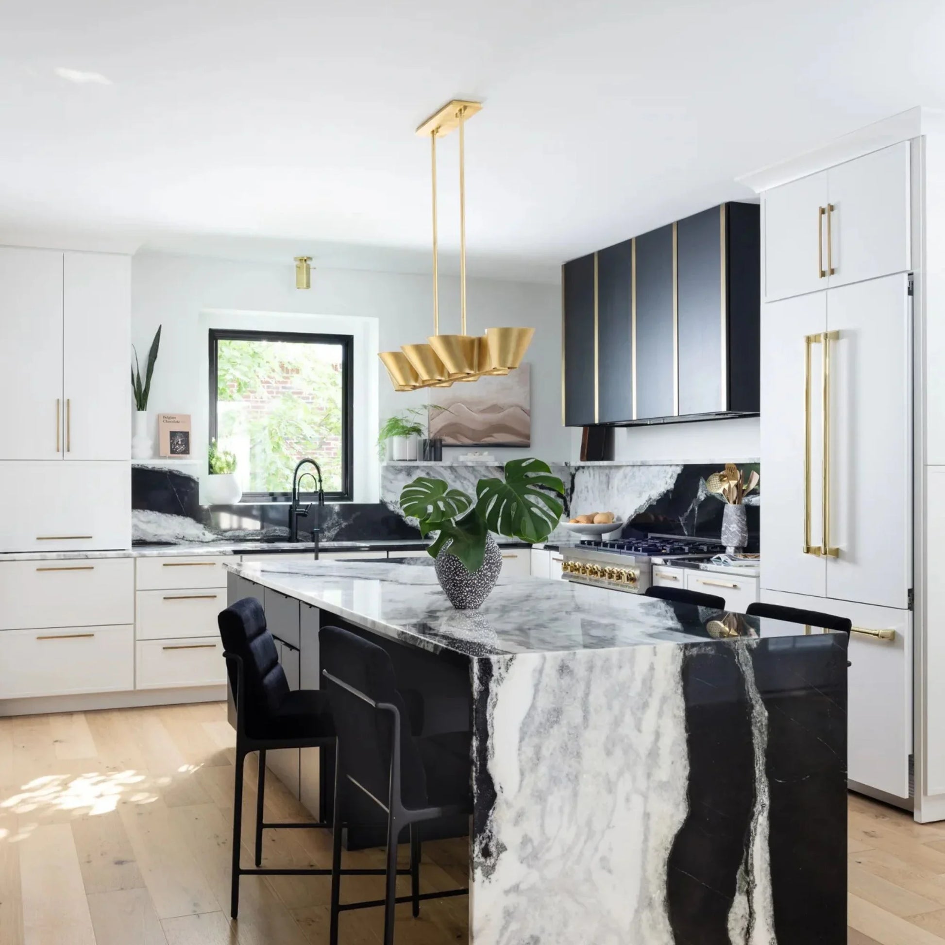 Hudson Valley Lighting - Reeve 52" 8-Light Island Pendant, Vintage Gold Leaf Finish | Bees Lighting