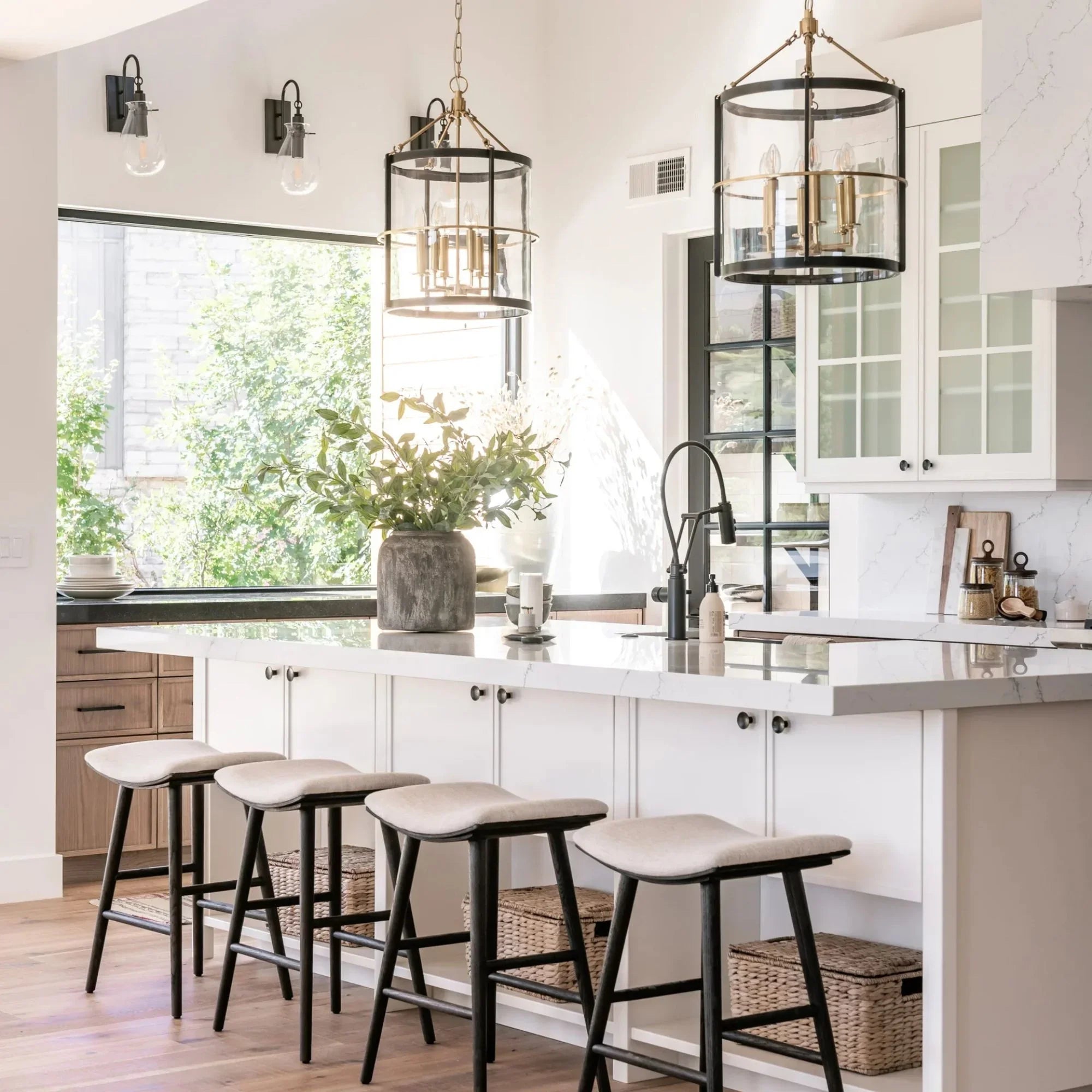 Hudson Valley Lighting - Ren 25" 6-Light Lantern, Aged Old Bronze Finish | Bees Lighting