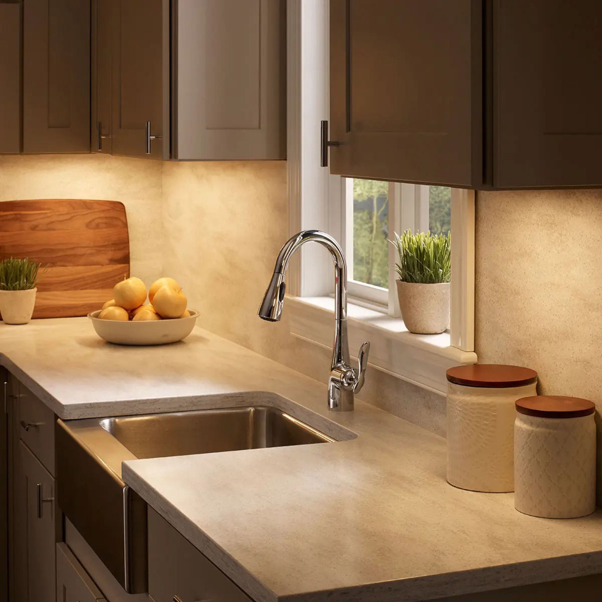 6U Series 30-Inch 120V LED Under Cabinet Light, 2700K/3000K, White